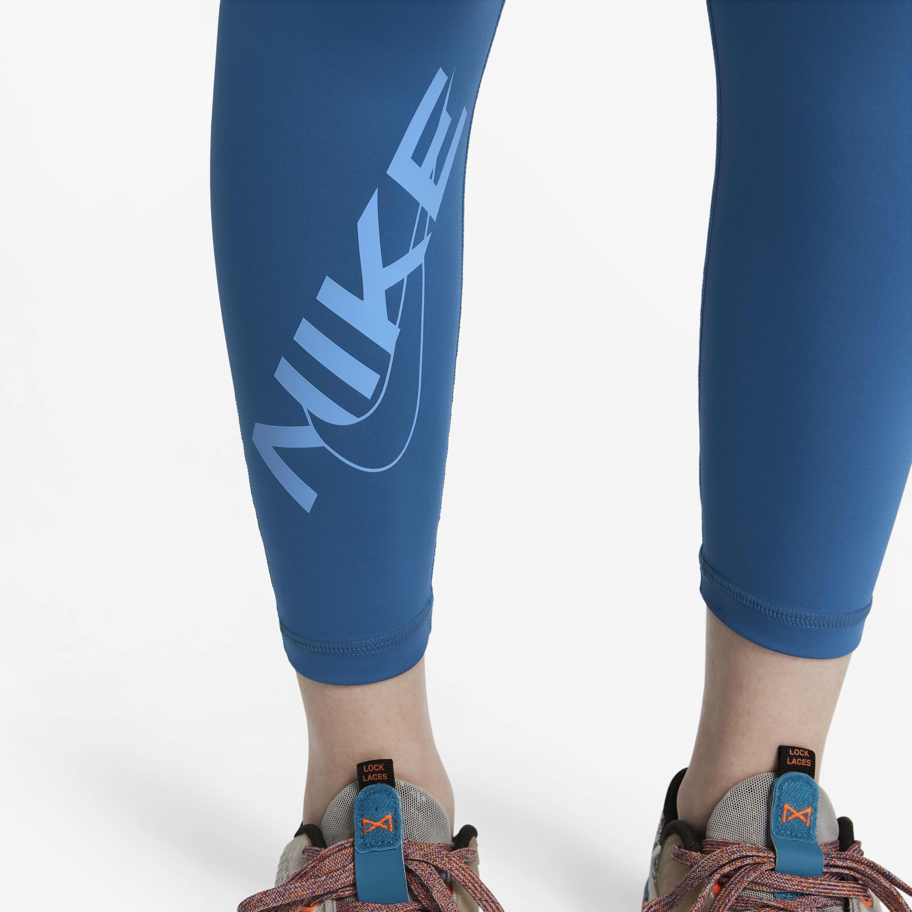 Buy Nike Pro Women s Mid Rise 7 8 Graphic Leggings Nike Saudi Official