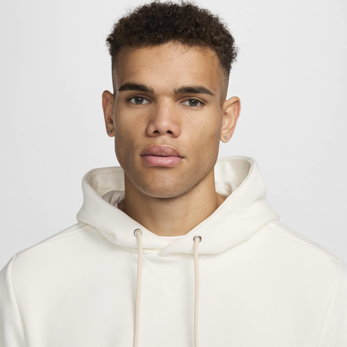 Nike Standard Issue image number 2 Nike Standard Issue image number 2