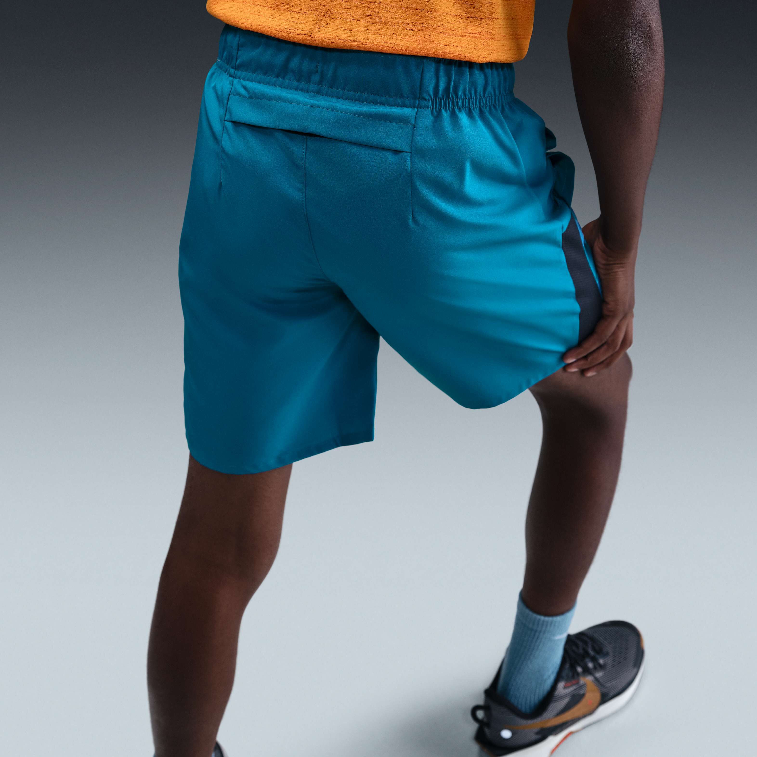 Nike Dri-FIT Challenger image number 2