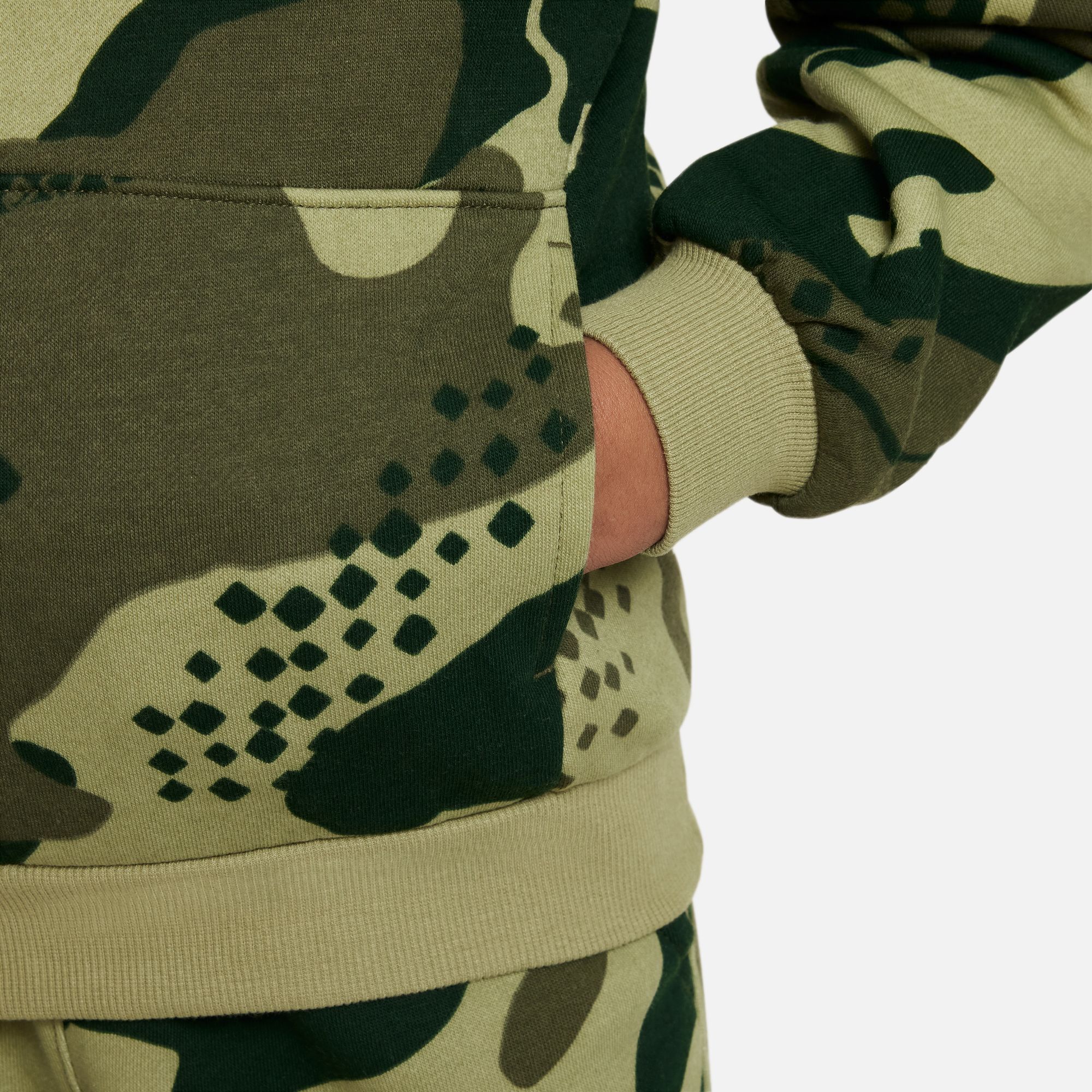 Nike air sale camo hoodie
