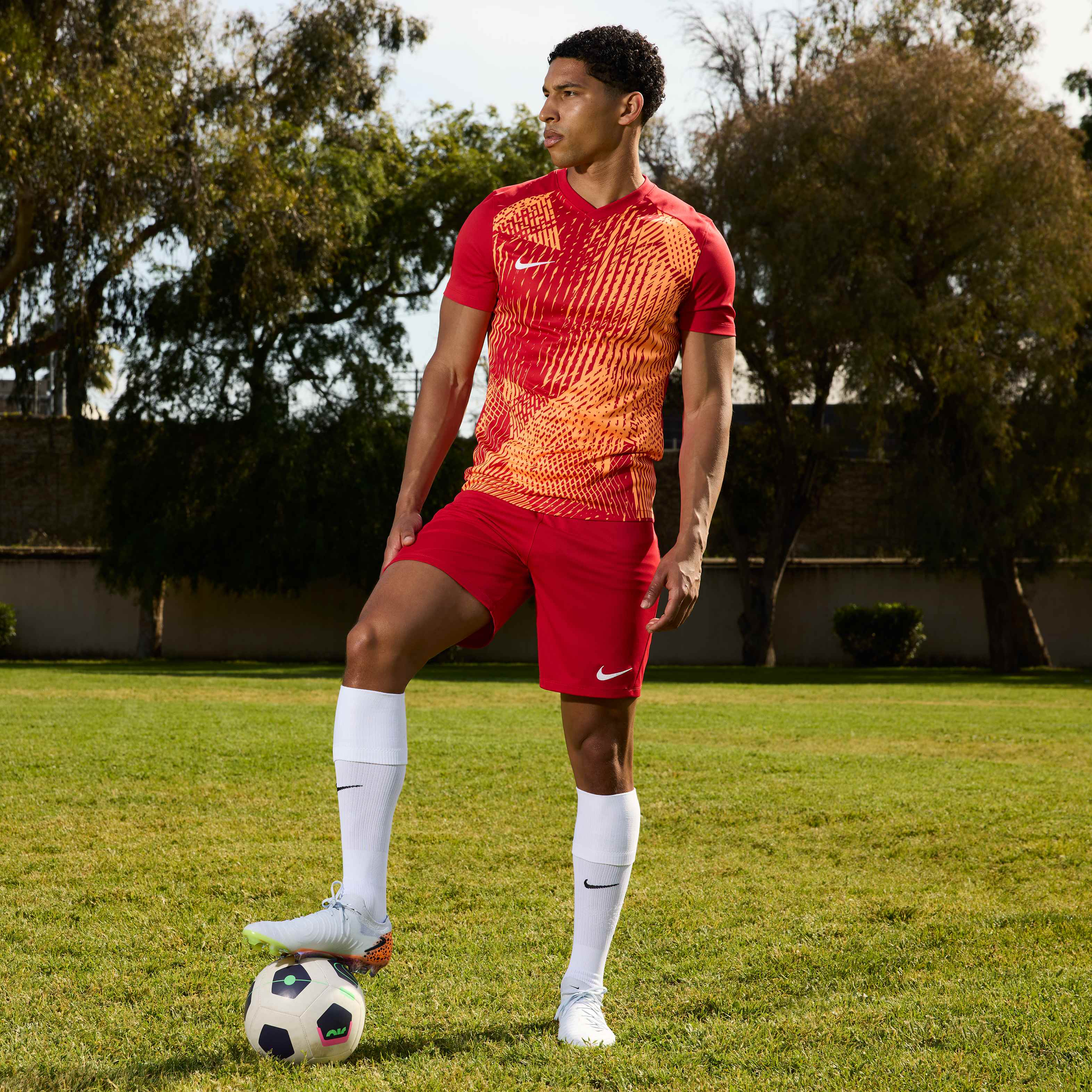 نايكي فانتوم جي اكس 2 ايليت ايلكترك image number 11