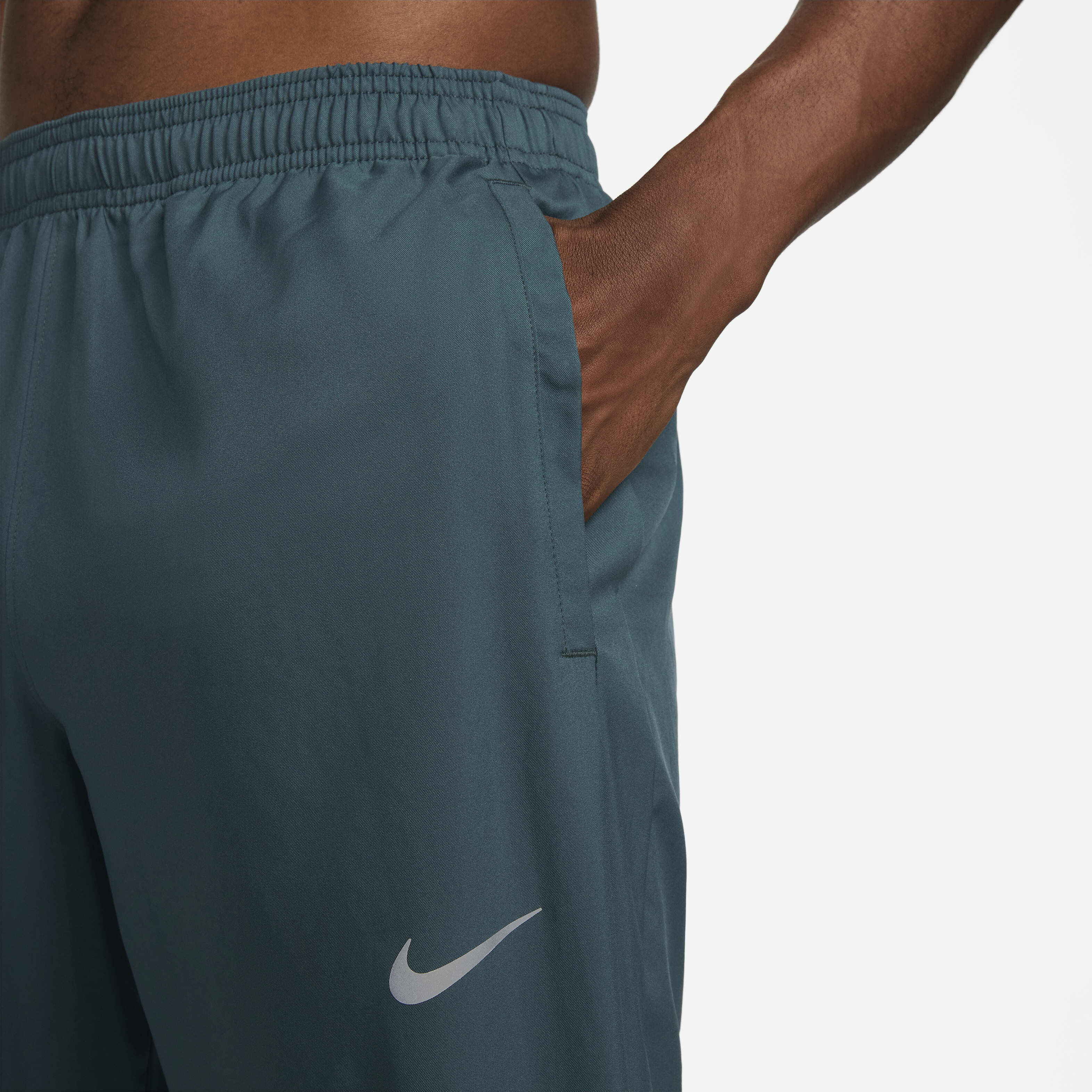 Nike Dri-FIT Challenger image number 2