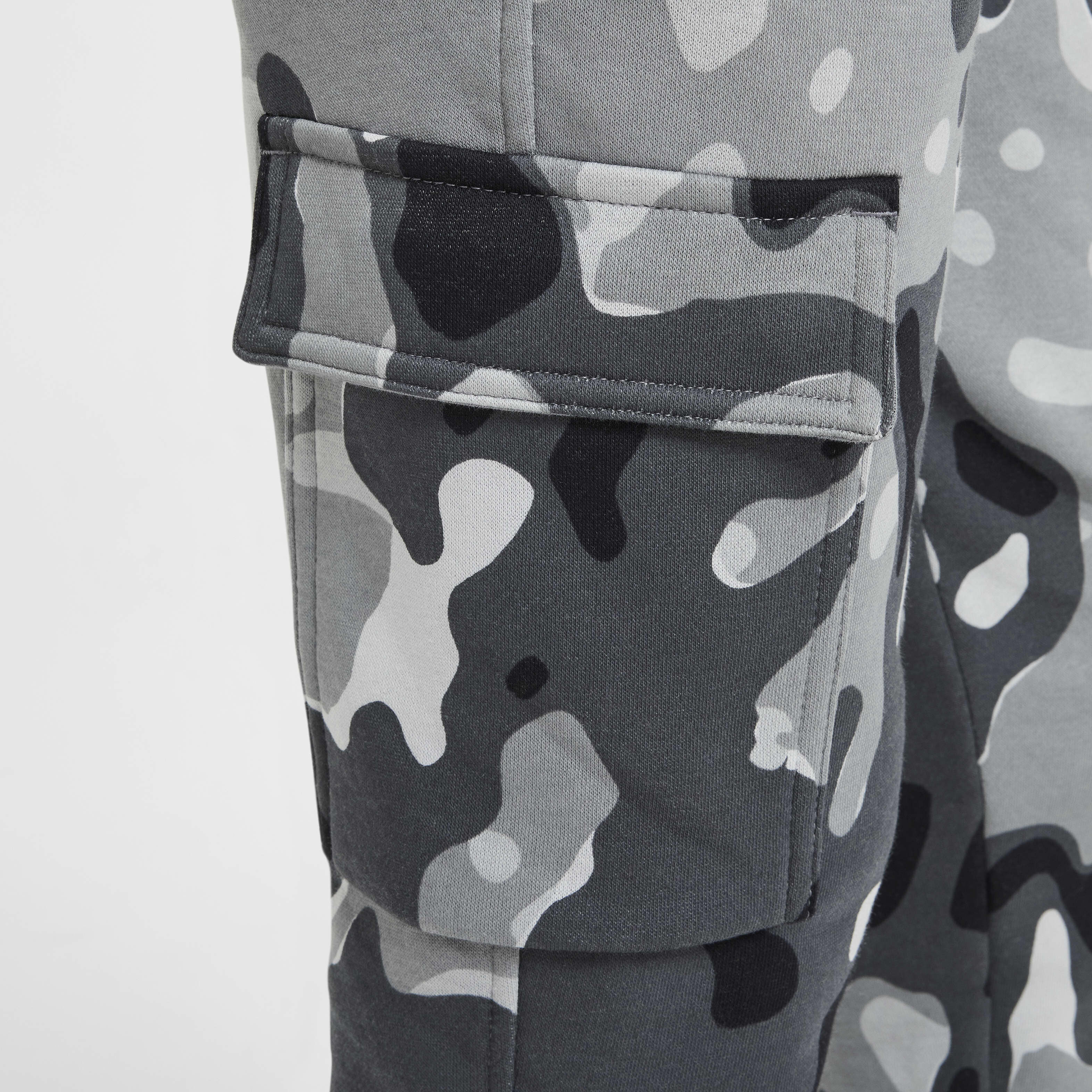 Nike camo cargo pants shop