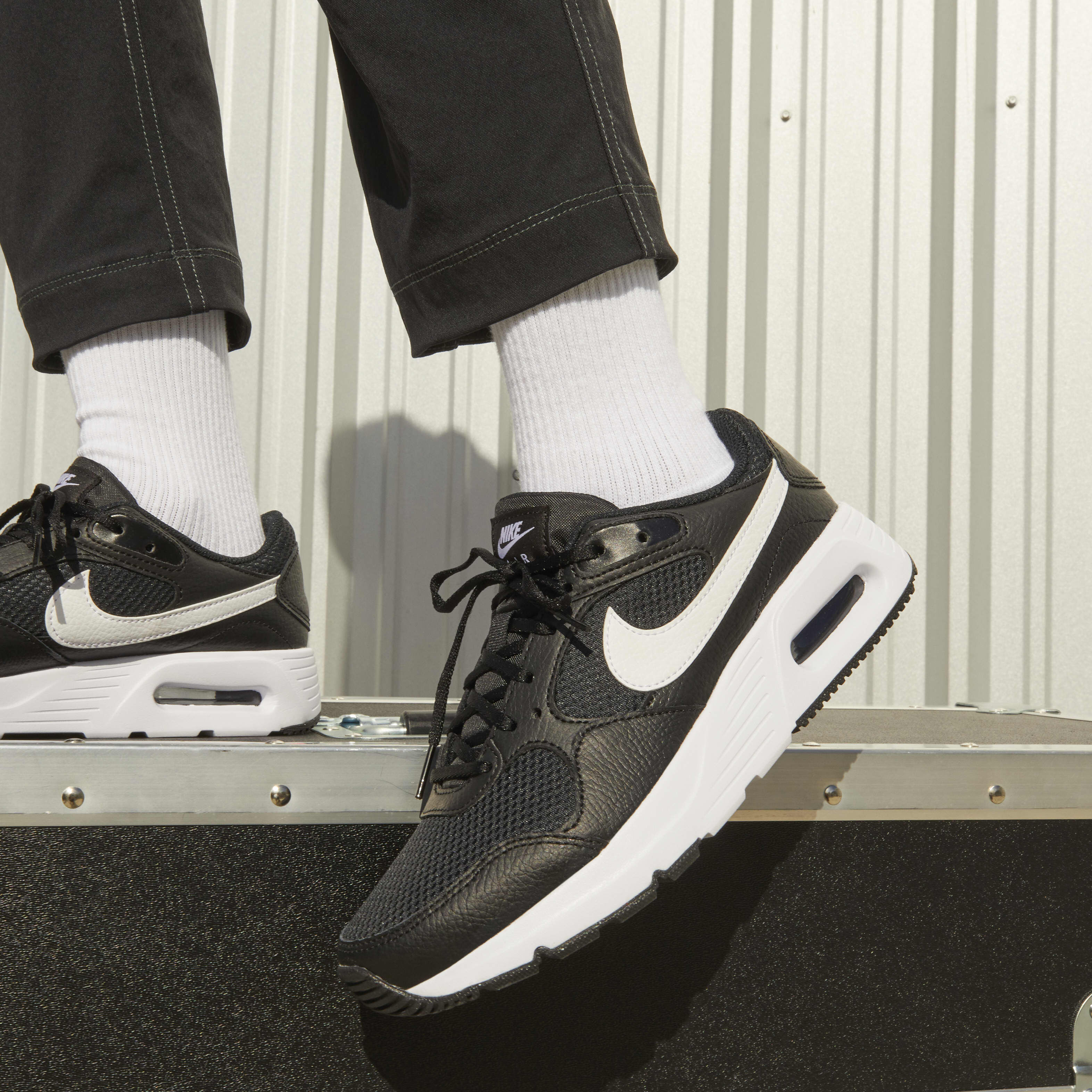 Dw sports nike air max deals