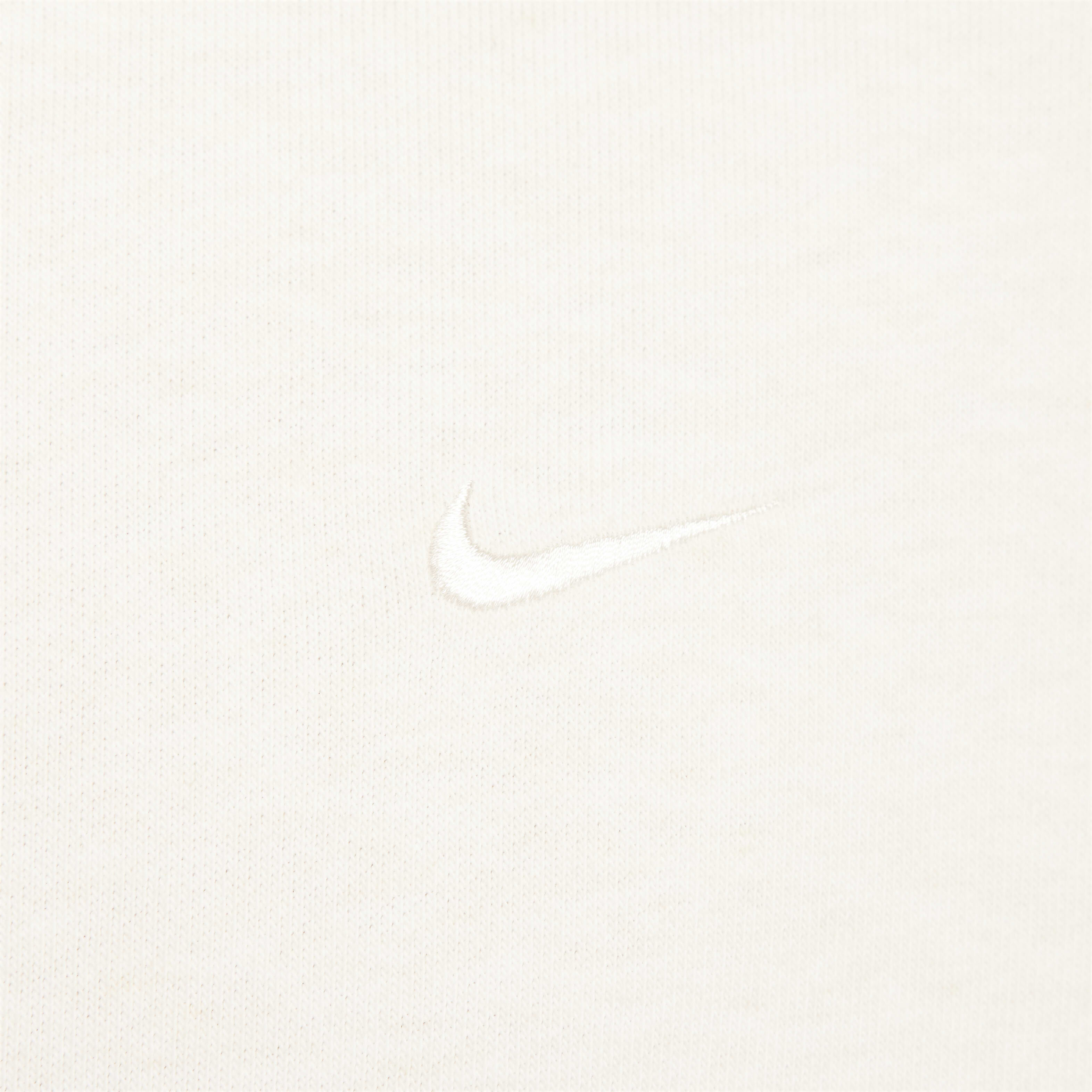Nike Standard Issue image number 3