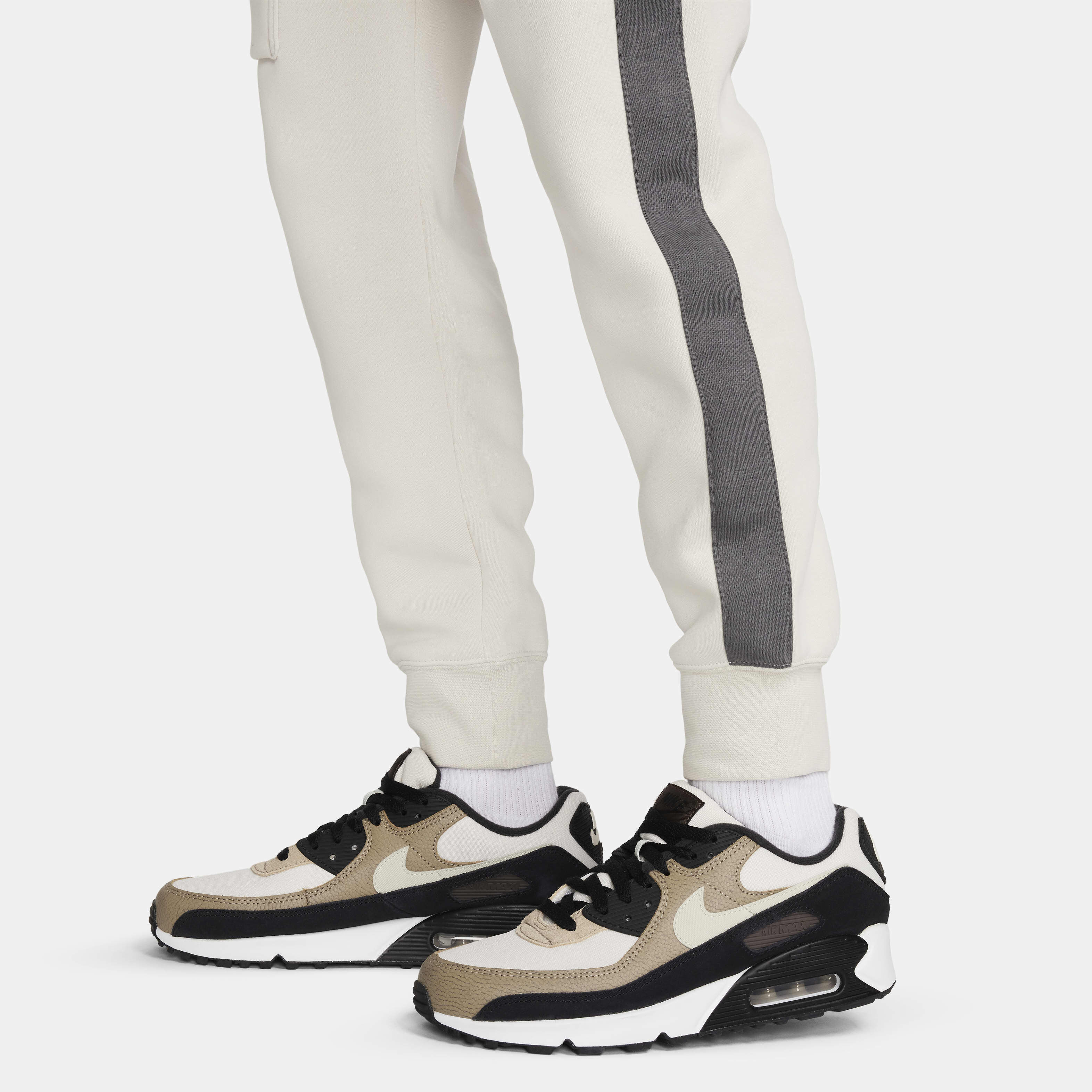 Buy Nike Air Men s Fleece Cargo Trousers Nike Saudi Official