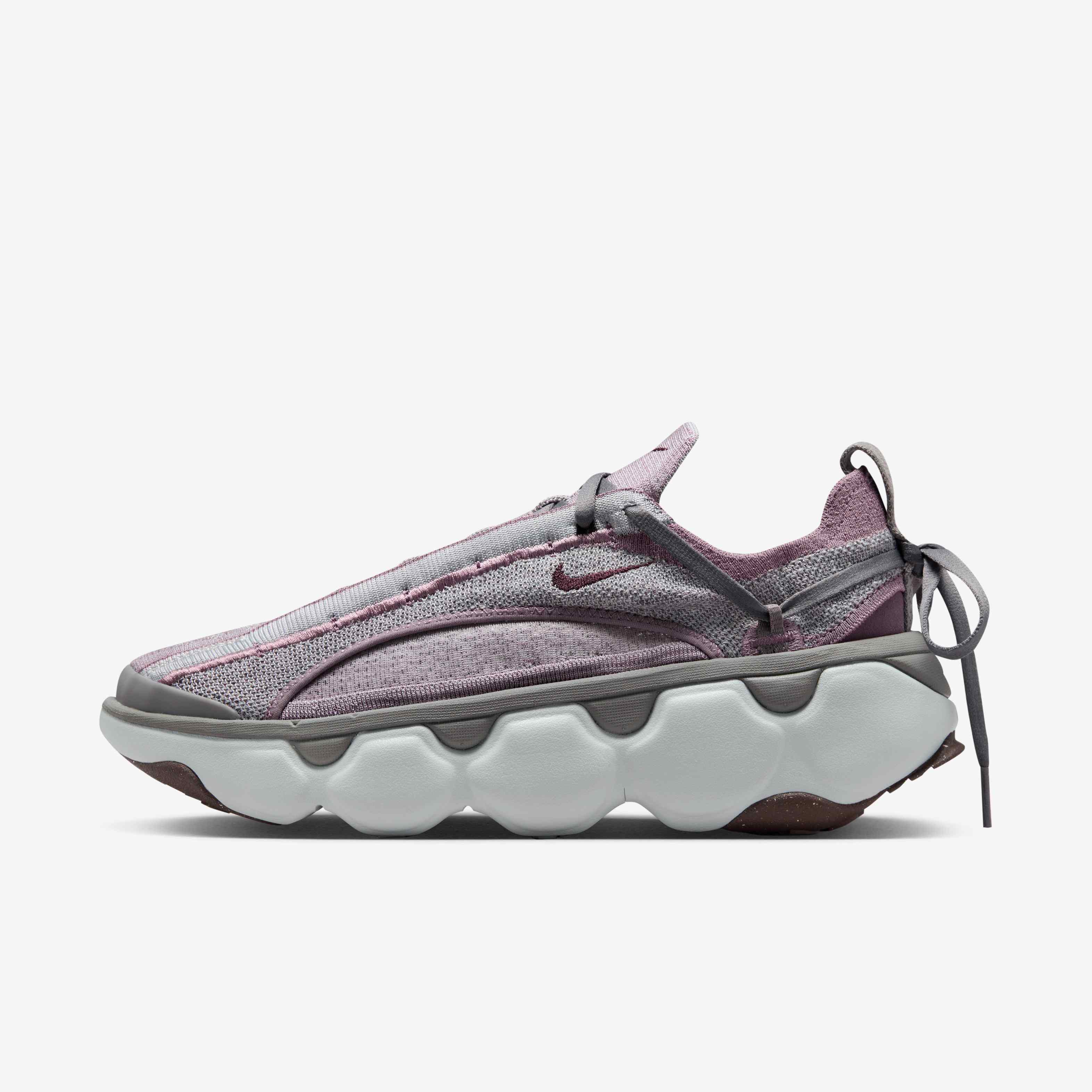 نايكي فلاينت بلوم image number 0