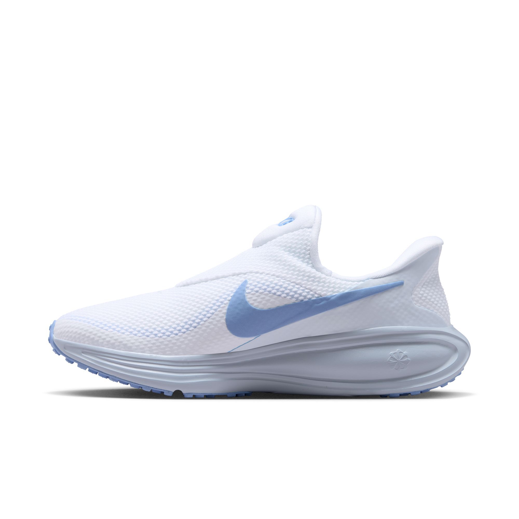 Nike Revolution 8 EasyOn image number 4