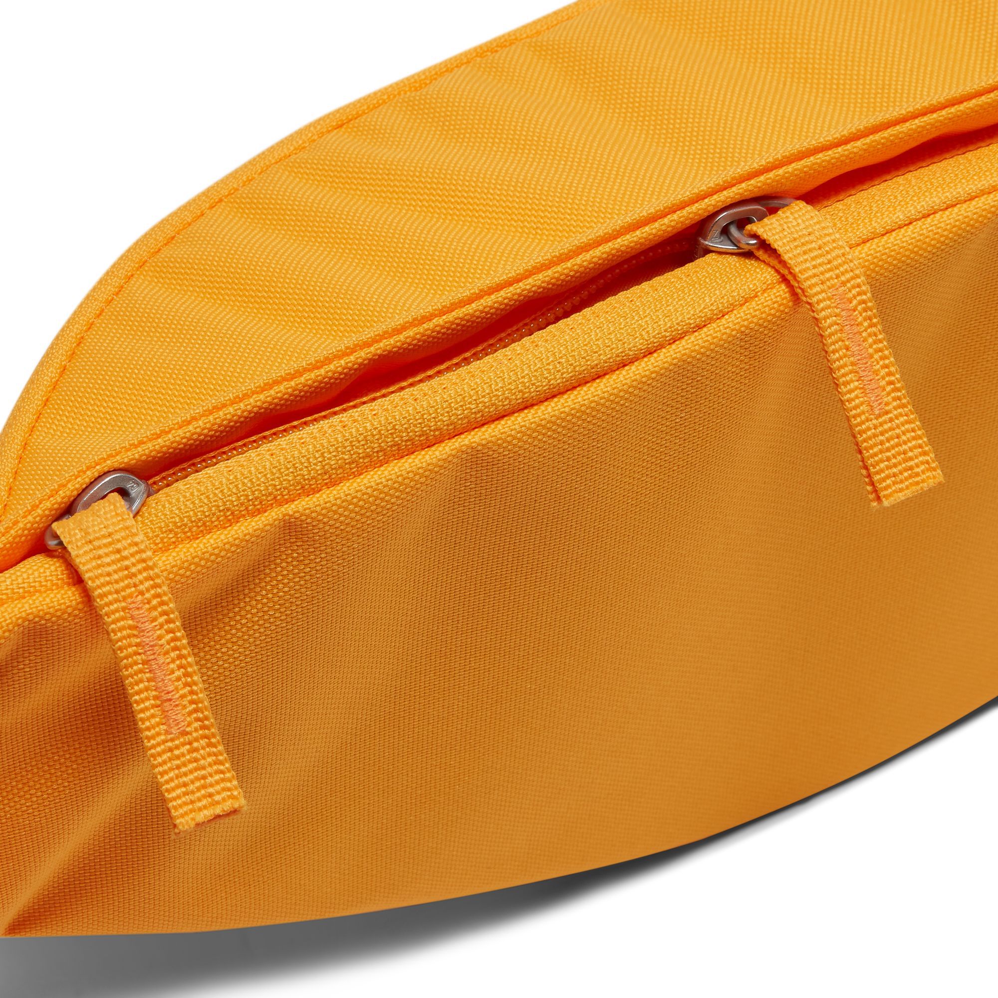 نايكي هيرتج image number 6