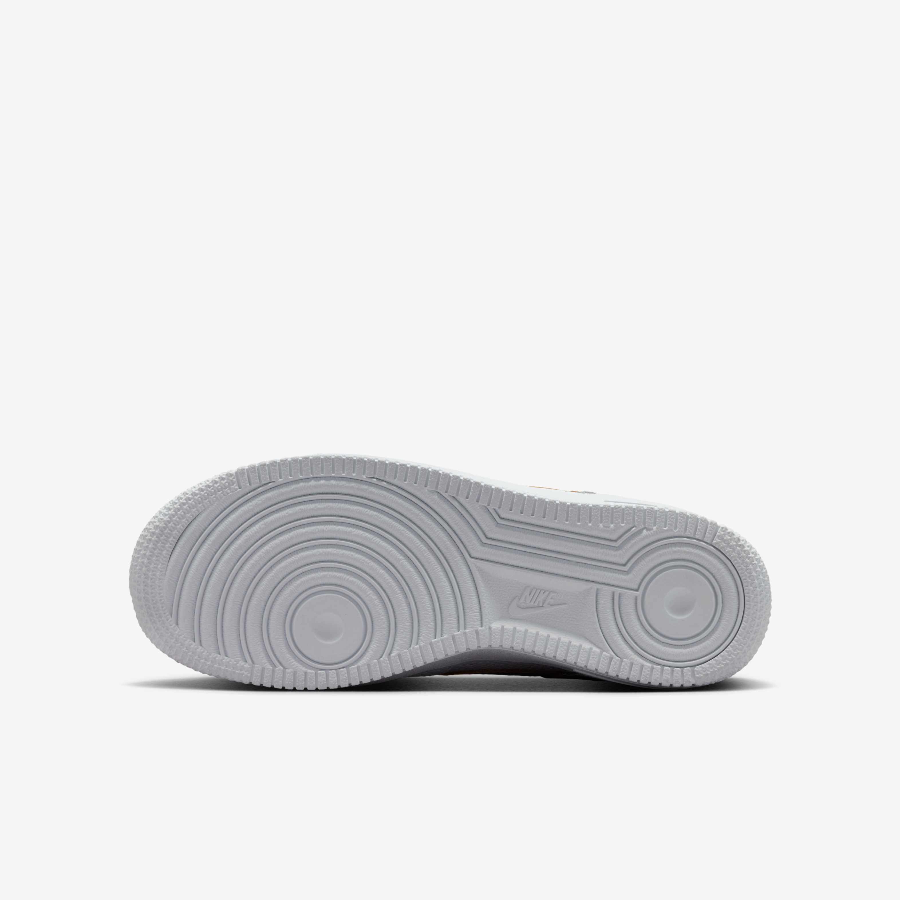 Nike Air Force 1 image number 1