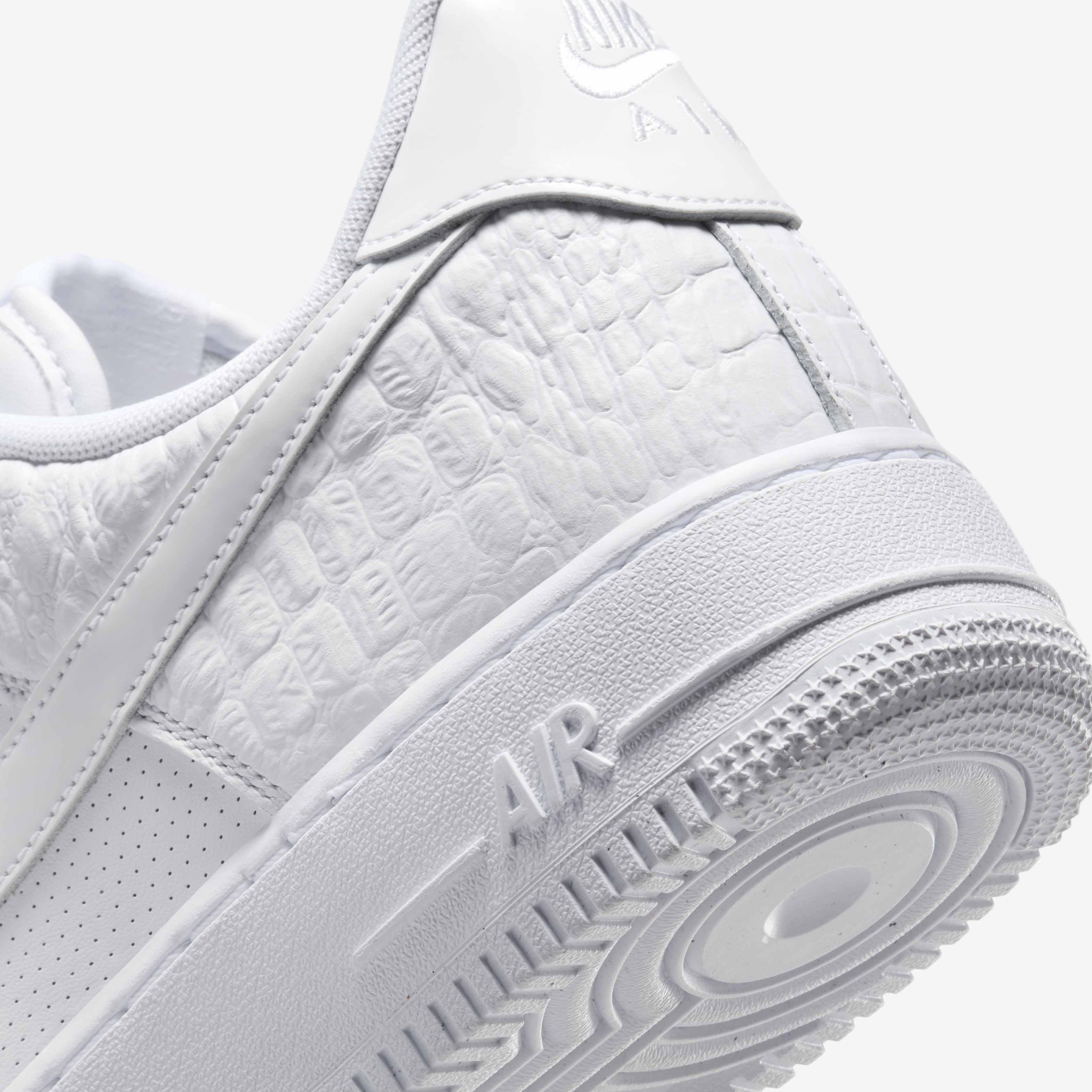 nike air force 1 07 white croc