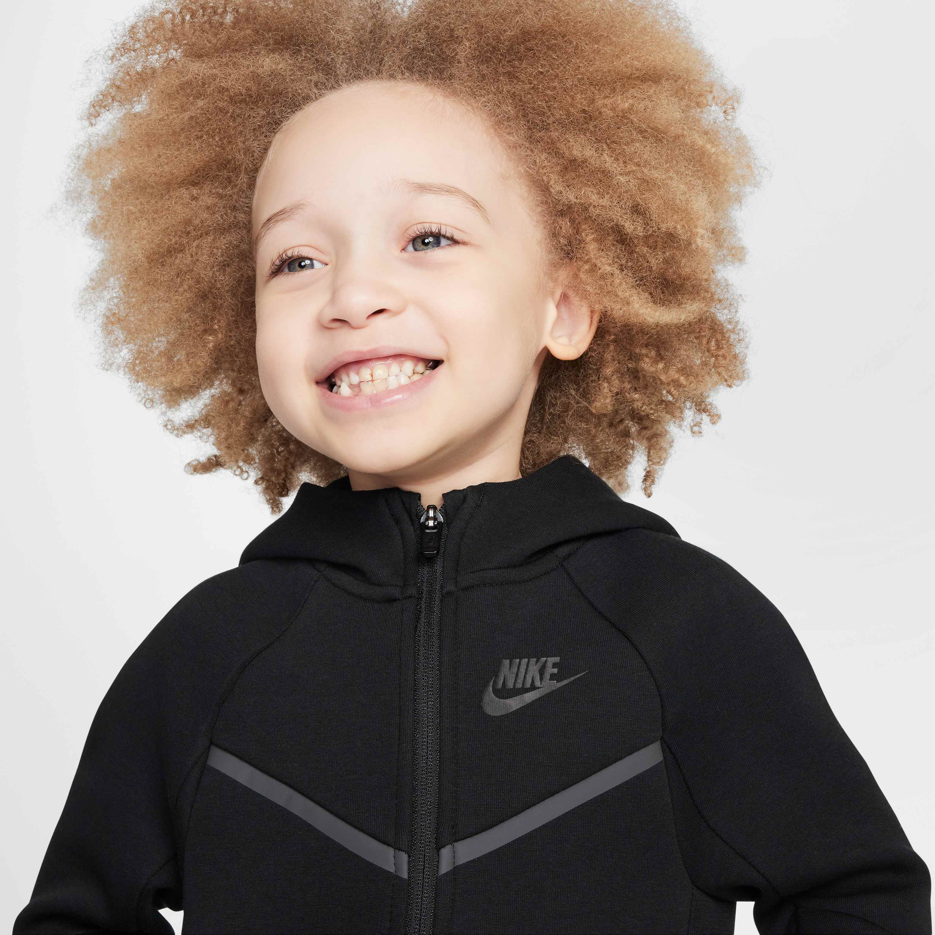 Nike Sportswear image number 2