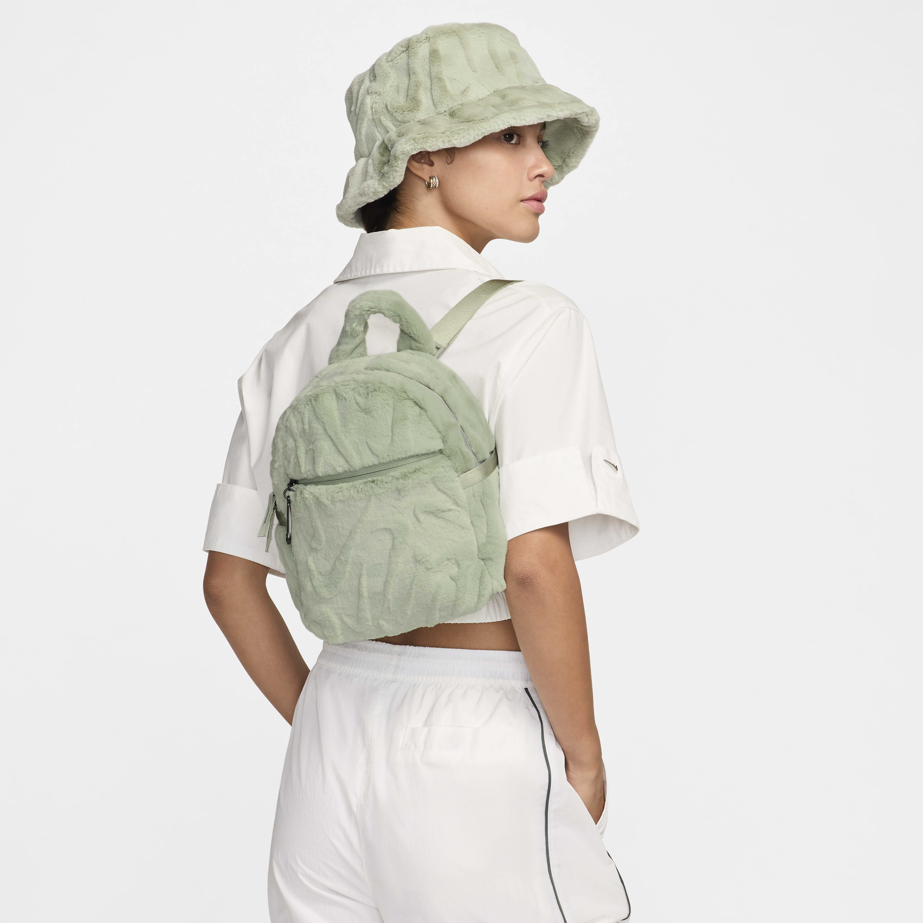 NIKE ナイキ リュック Faux Fur Mini Backpack 6L バックパック NIKE Faux Fur Mini Backpack (6L) FZ1328 010 - Shiekh