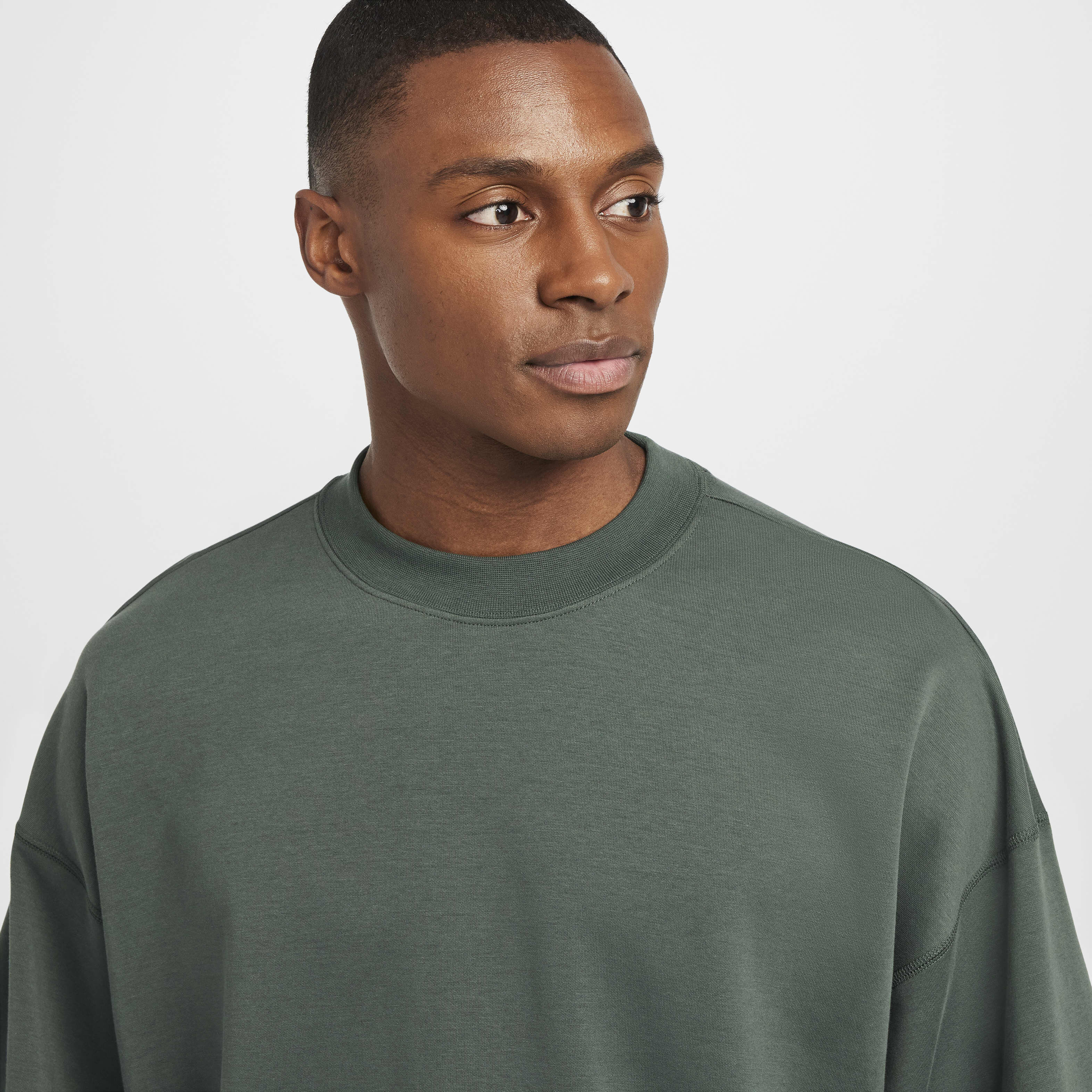 نايكي تك image number 2