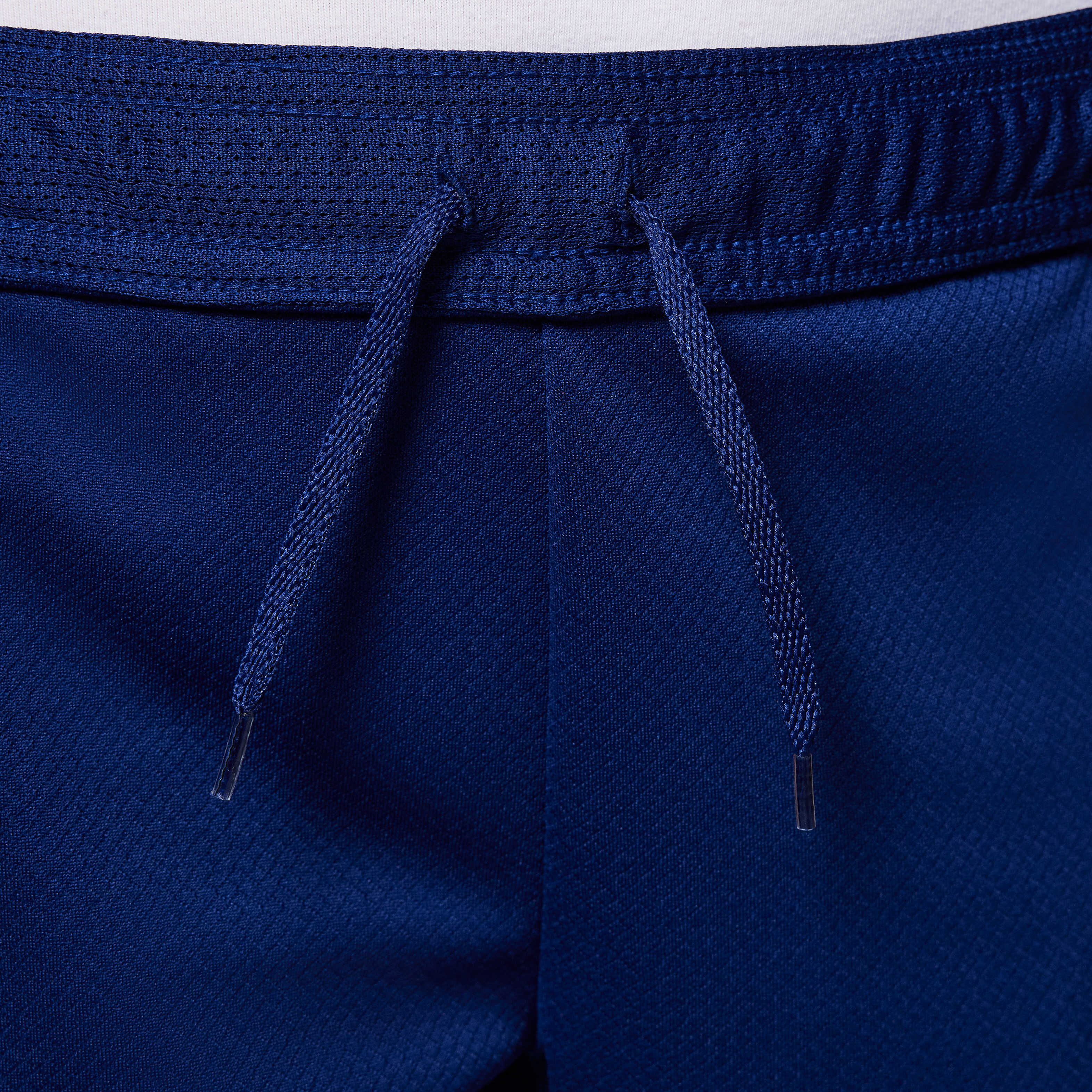 Paris Saint-Germain Strike Fourth image number 3