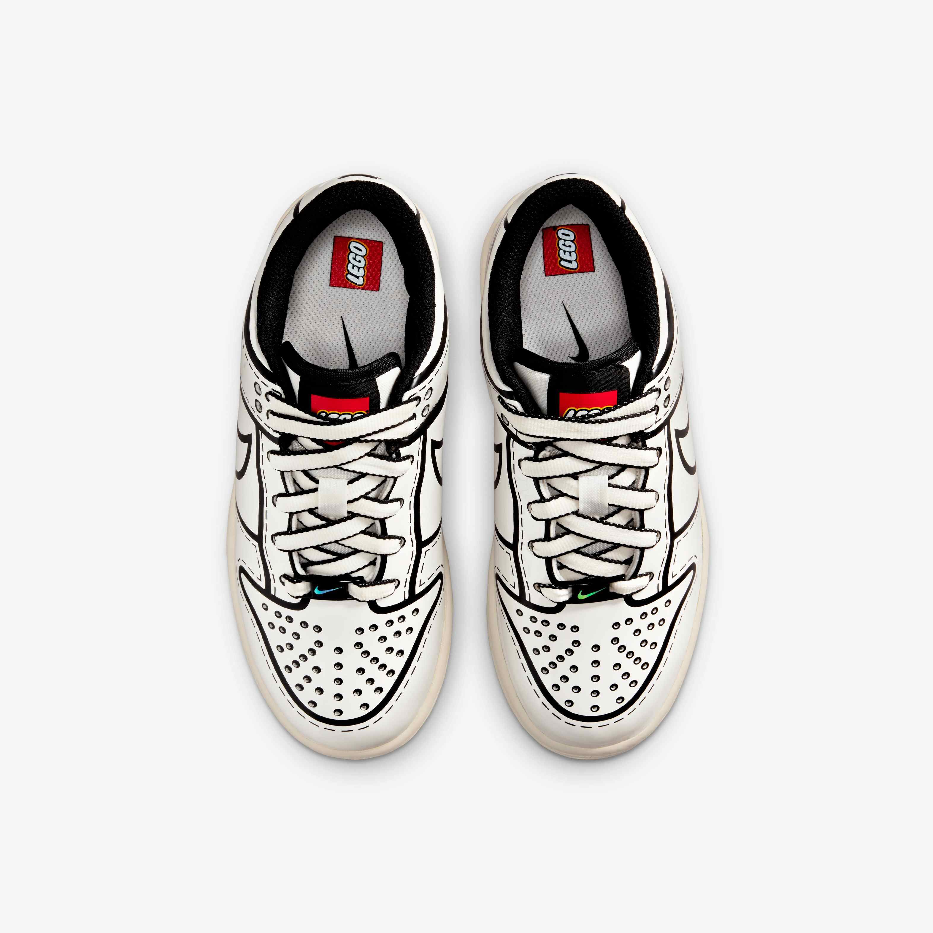 Nike Dunk Low x LEGO&reg; Collection image number 3