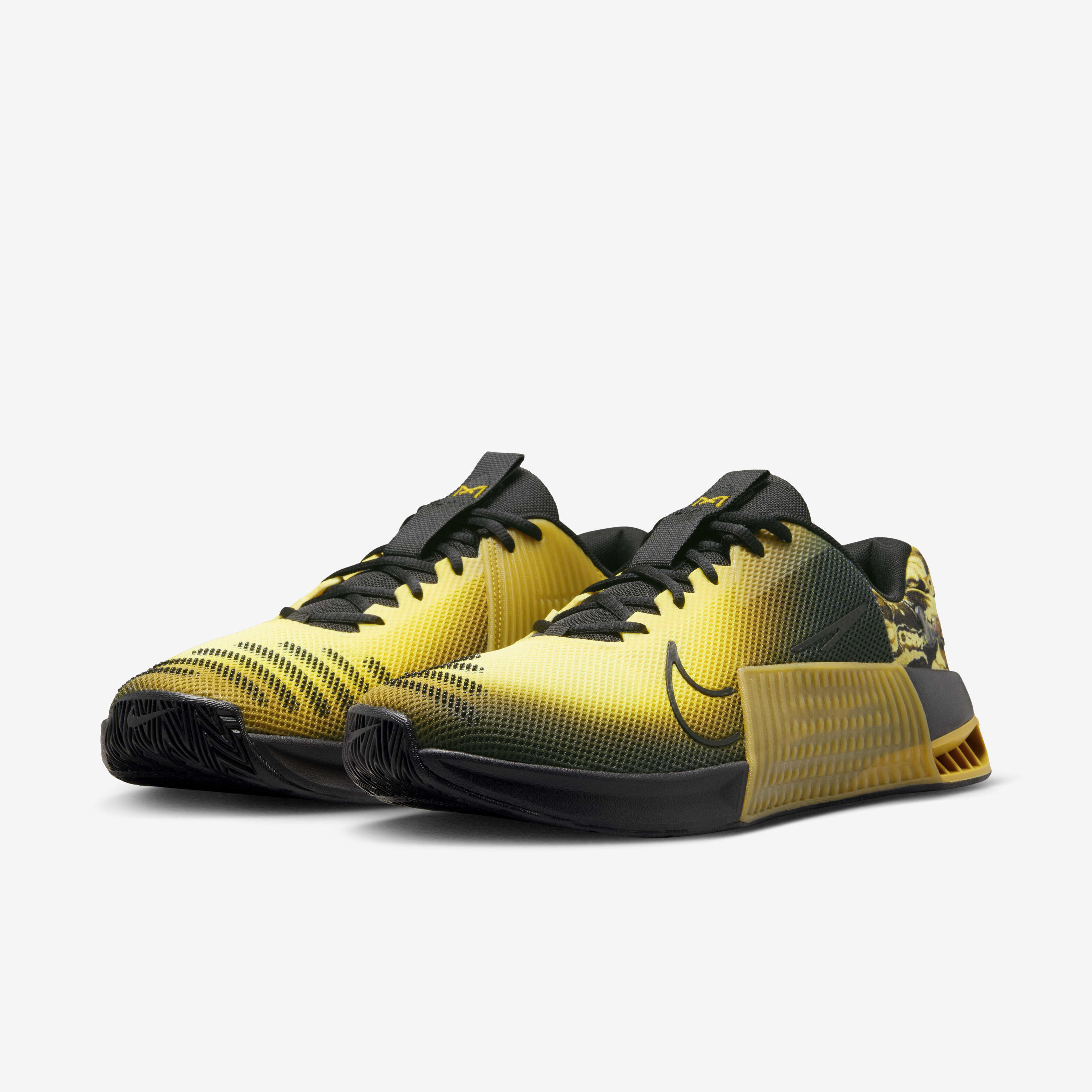 Nike metcon 3 amp gold discount