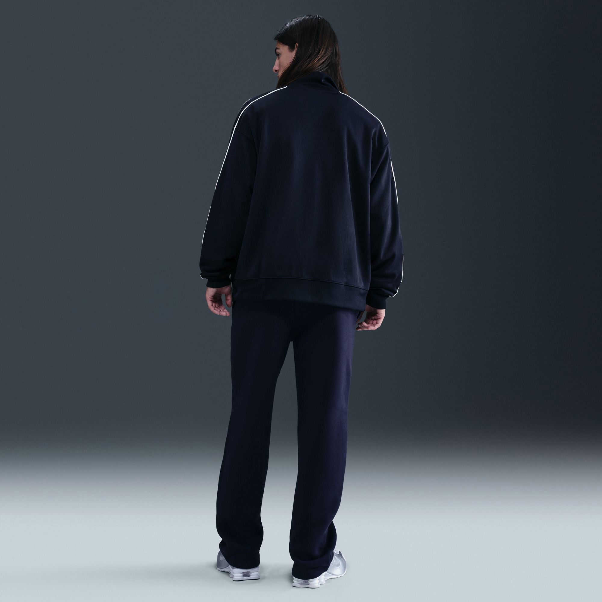 Nike Sportswear Club image number 2