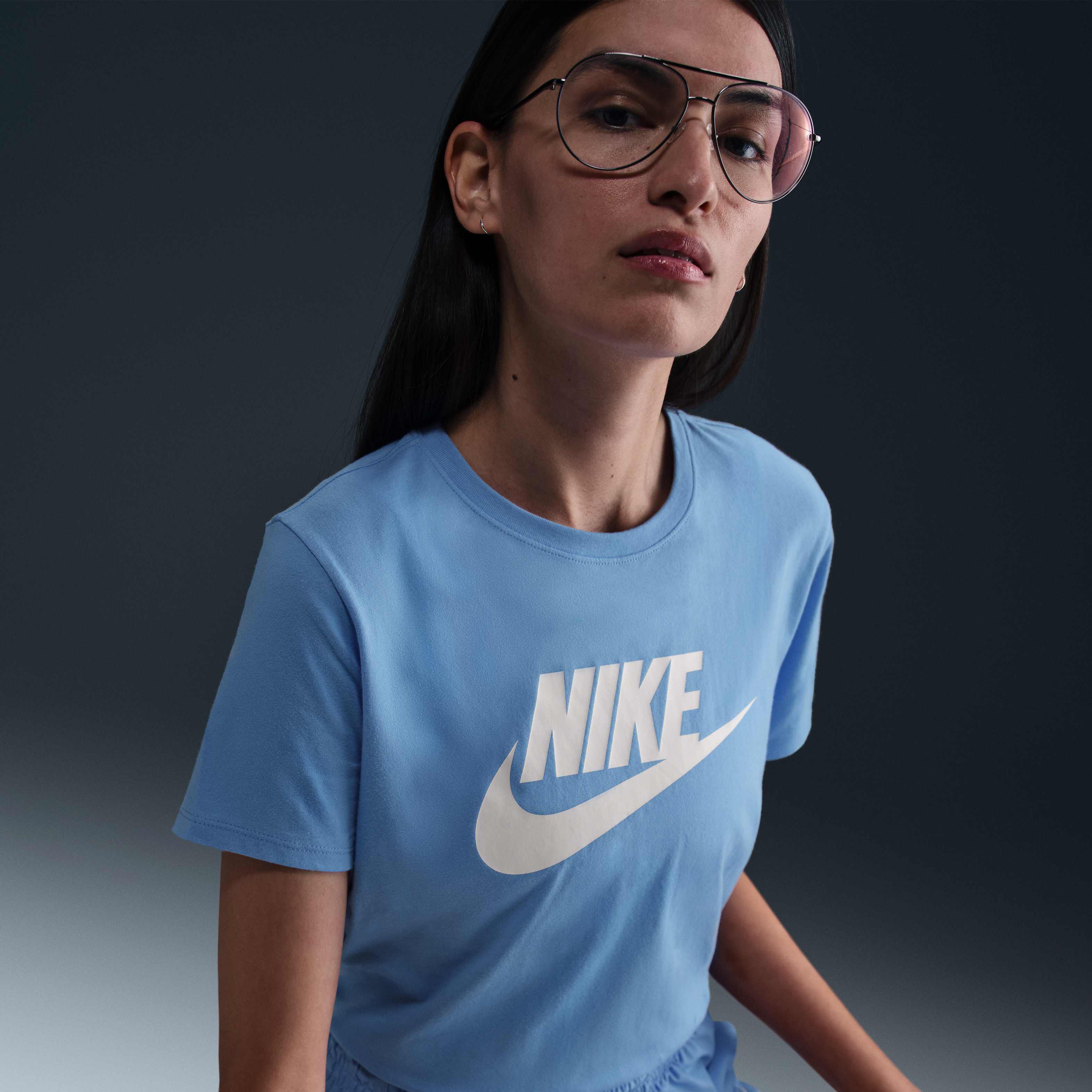Nike Sportswear Essentials image number 2