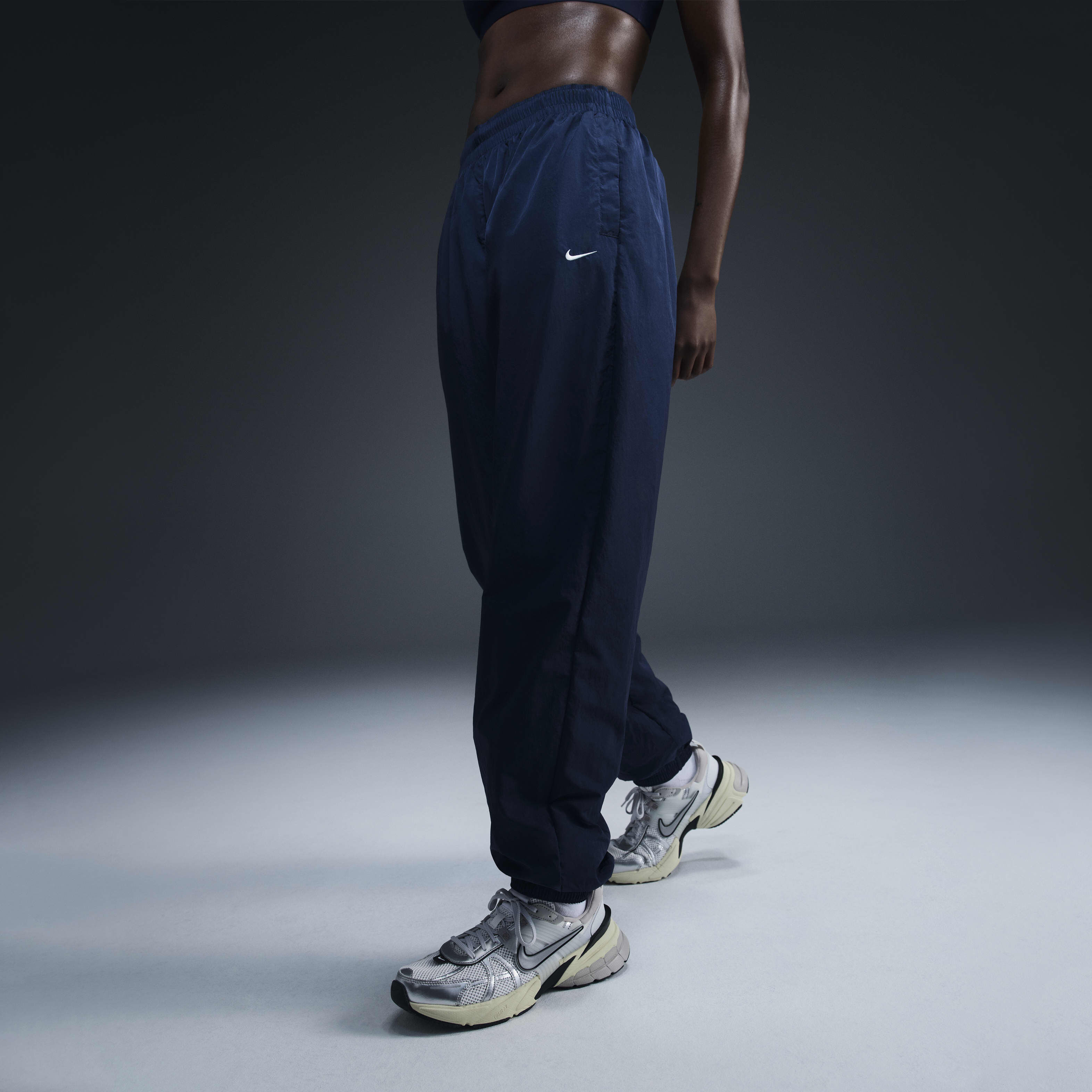 Nike sportswear essential jogger pants hot sale