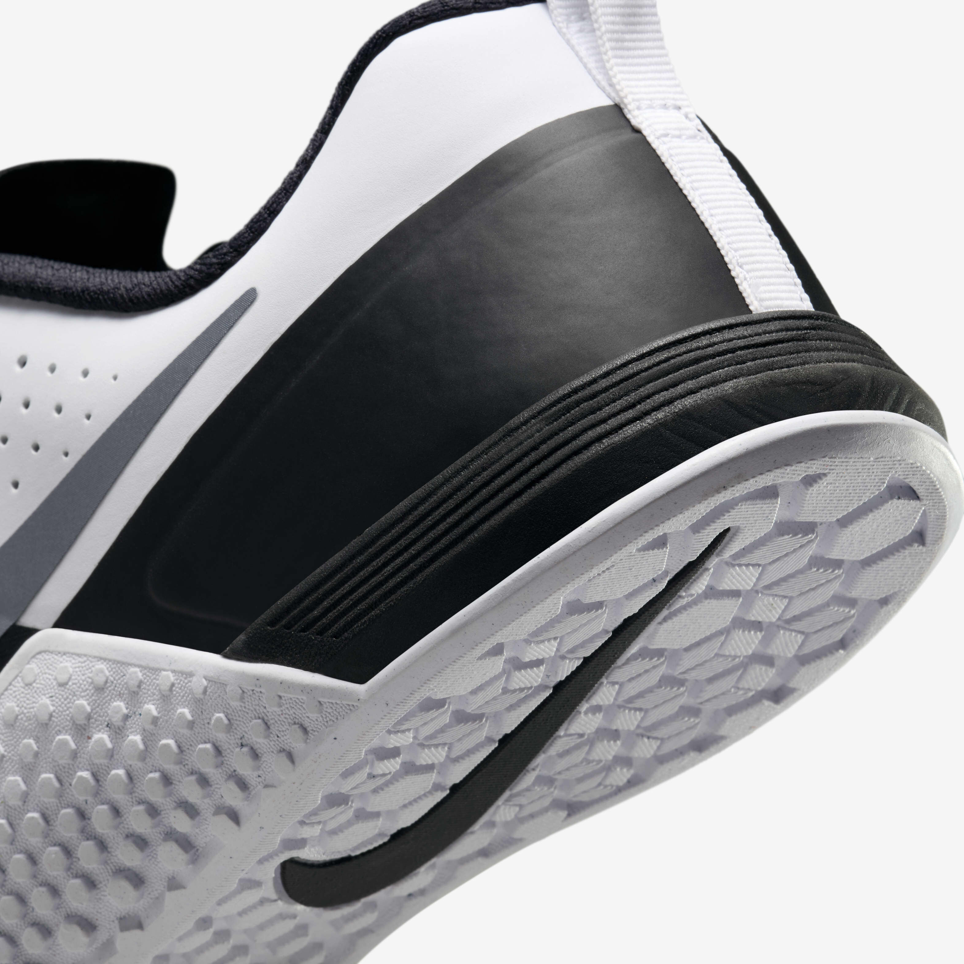 Buy Nike Metcon 1 OG Men s Workout Shoes Black White Metallic Cool Grey Nike Saudi Official