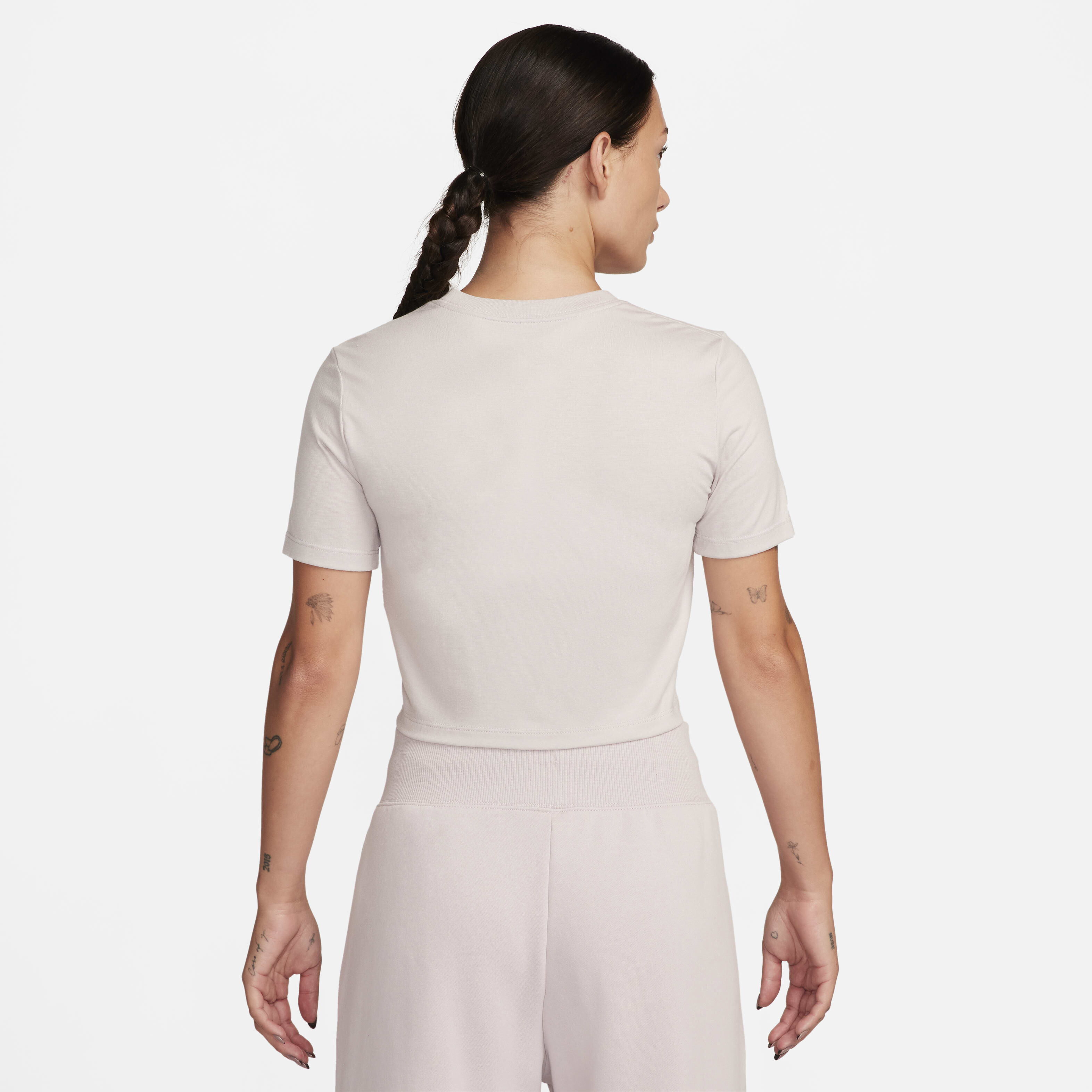 Nike Sportswear Essential image number 1
