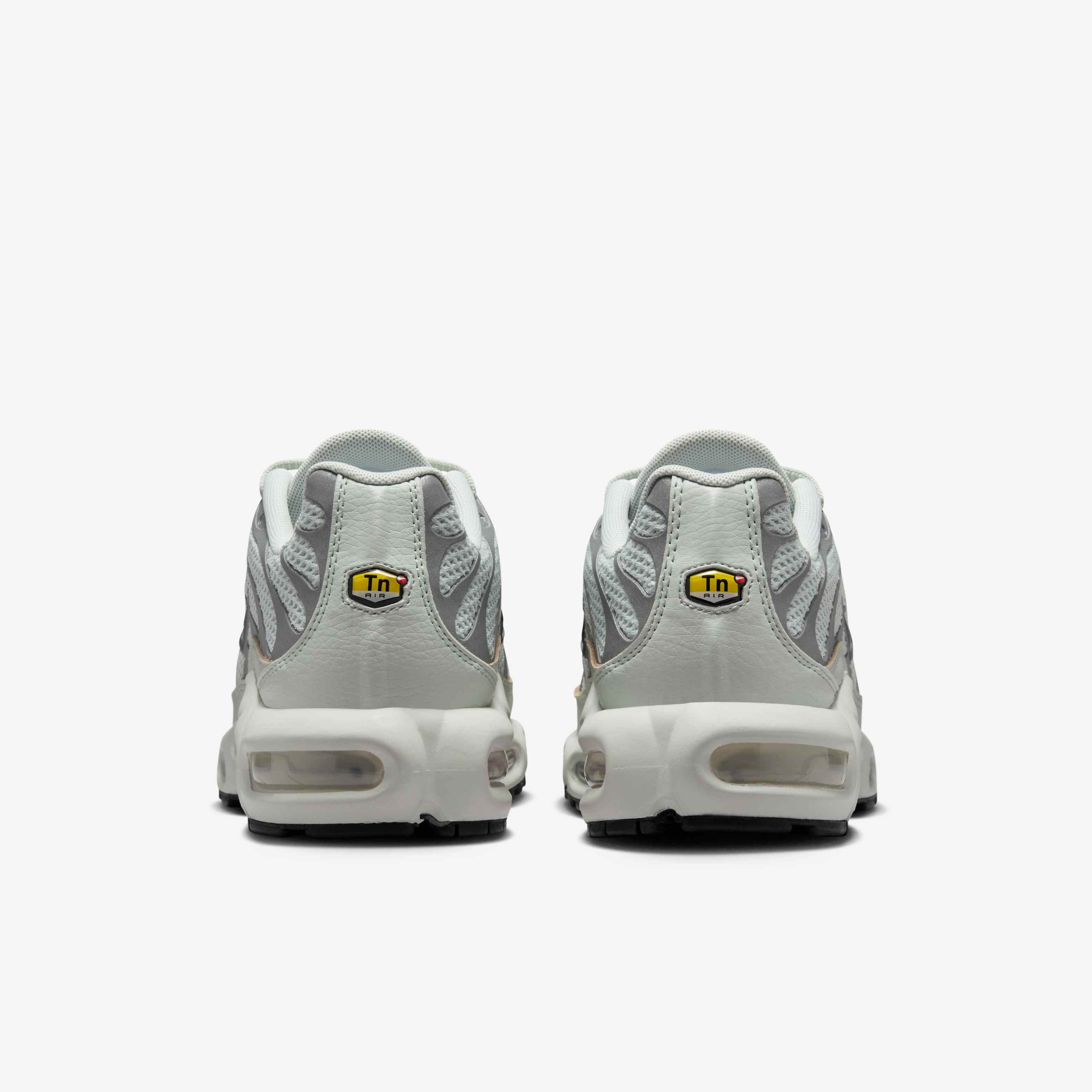 Nike Air Max Plus image number 6