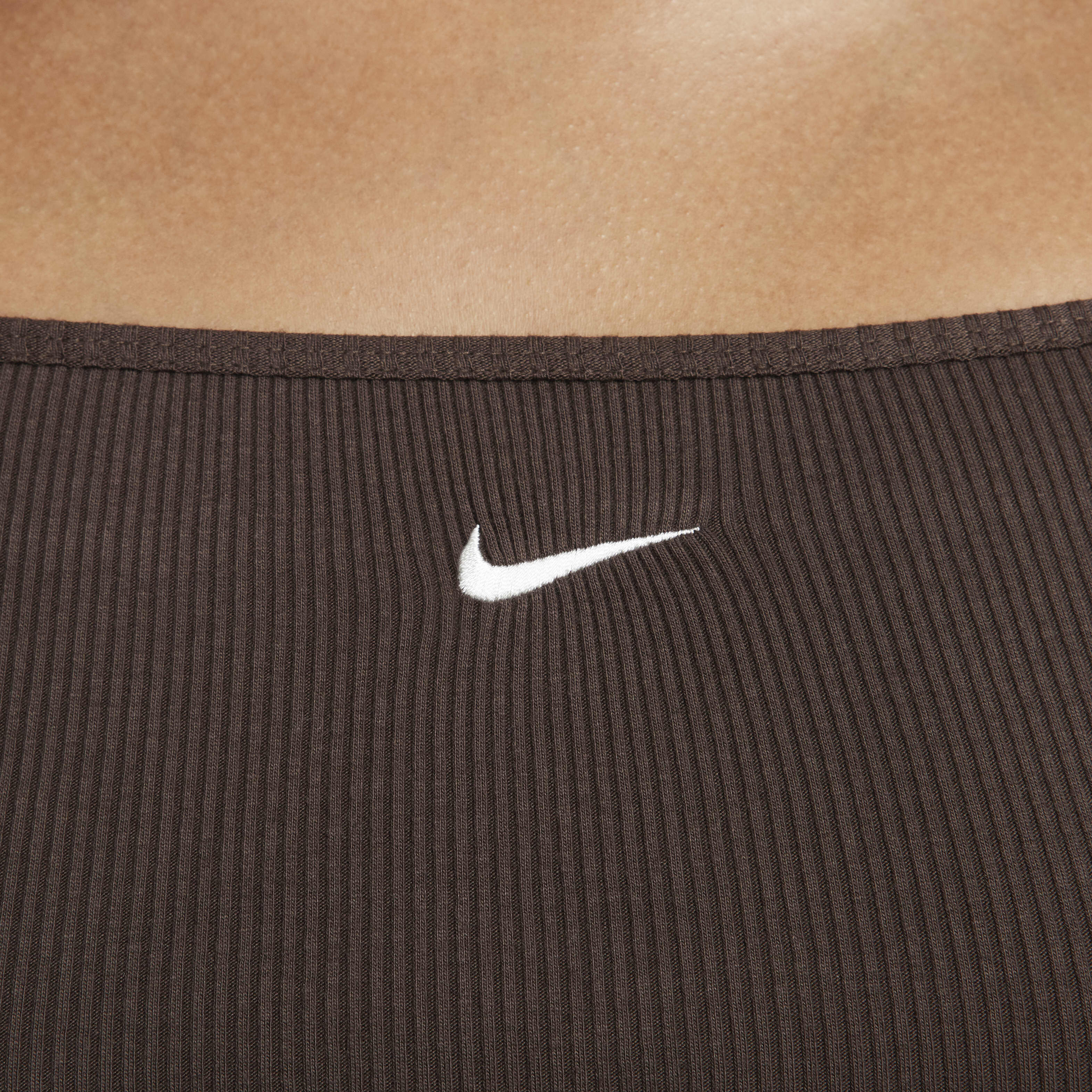Nike Sportswear Essential image number 3