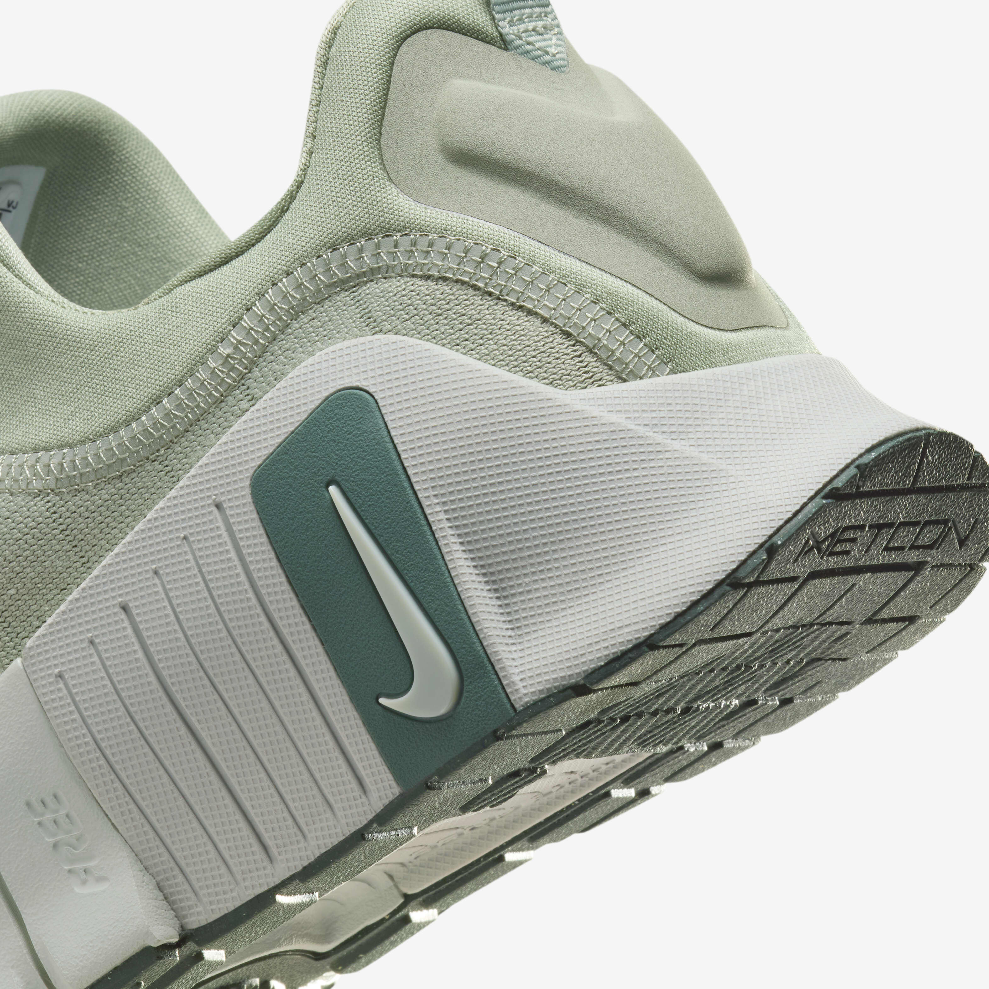 Buy Nike Free Metcon 6 Men s Workout Shoes Jade Horizon Light Silver Vintage Green Nike Saudi Official