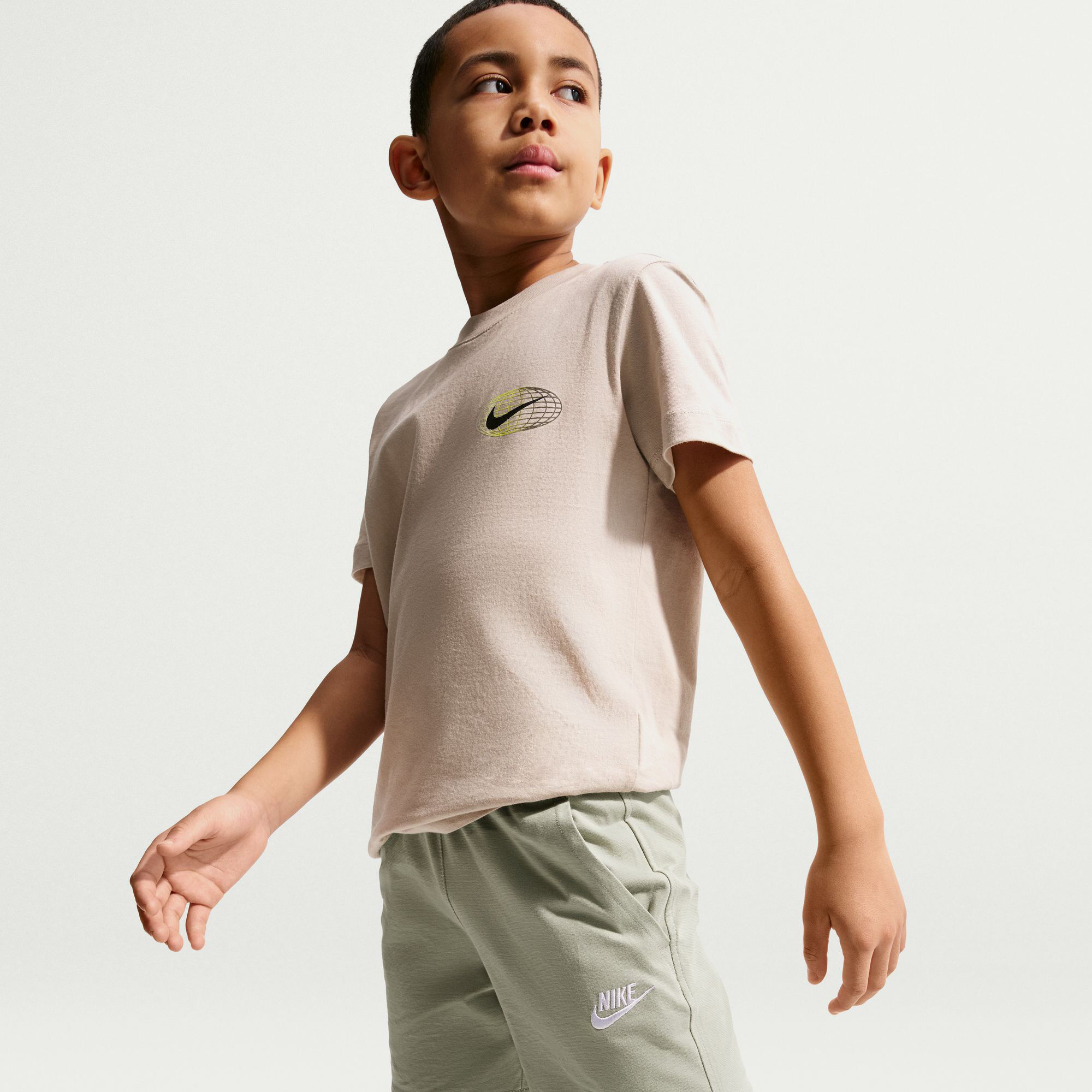 Nike Sportswear Club image number 4