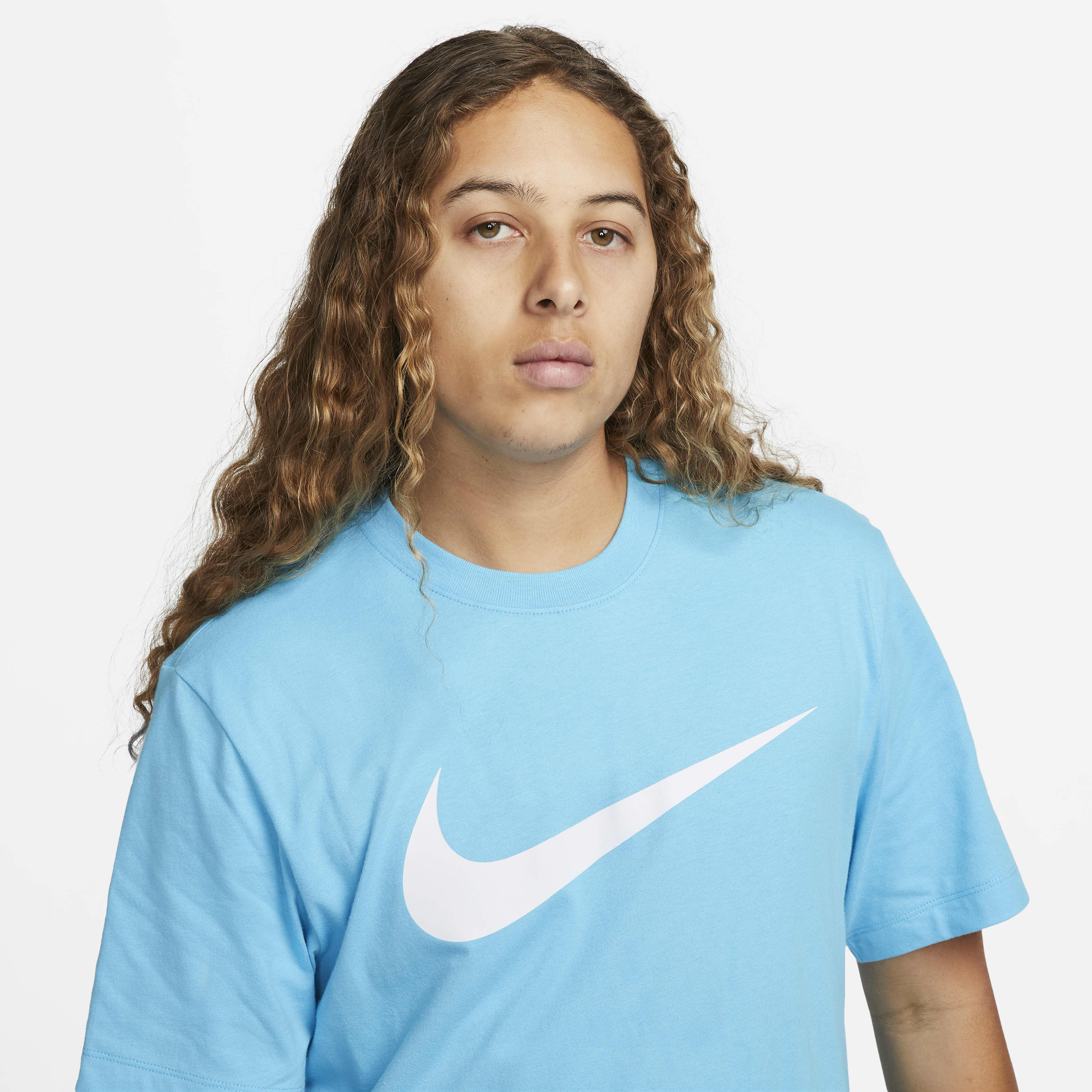 Nike Sportswear Swoosh image number 2