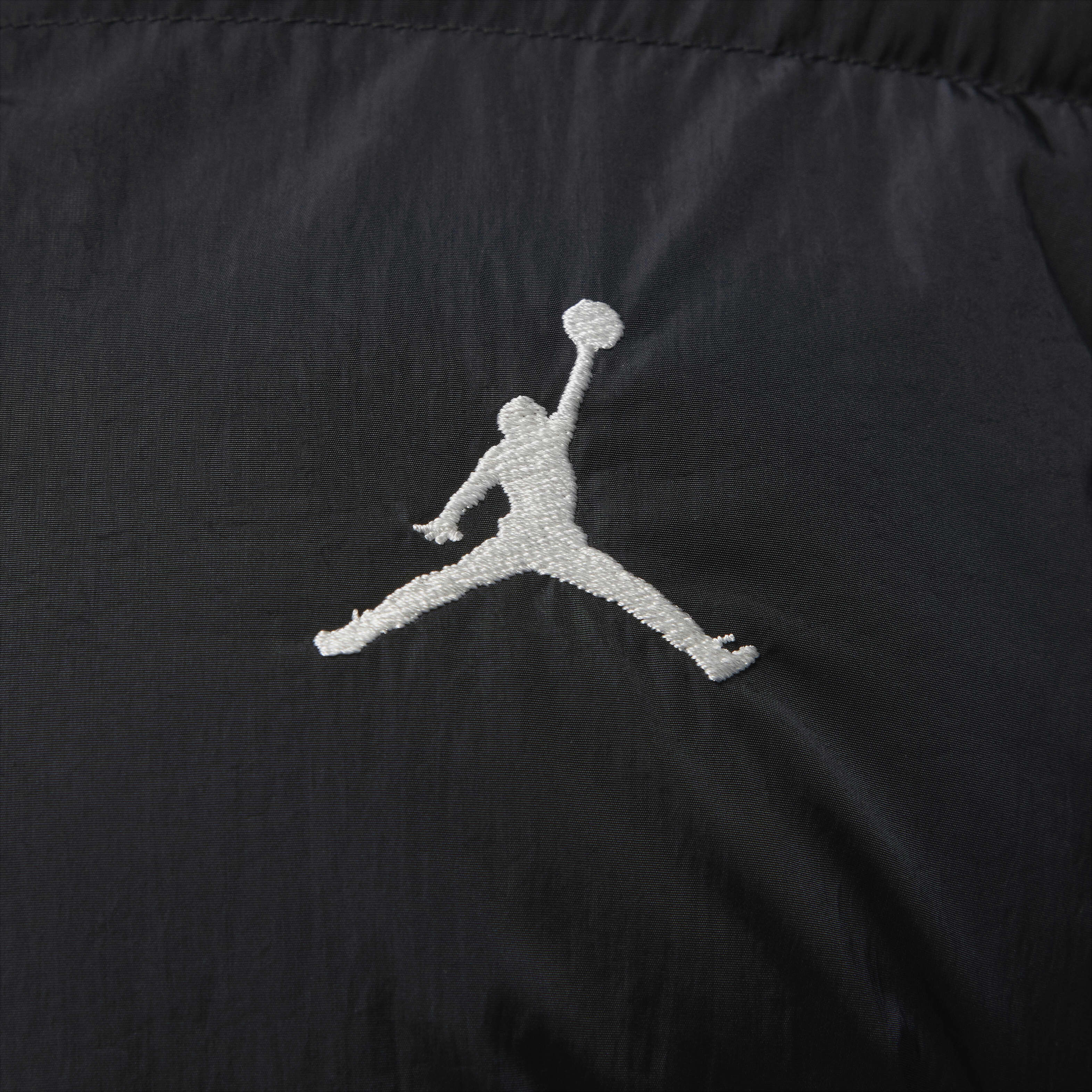 Jordan Essentials image number 3