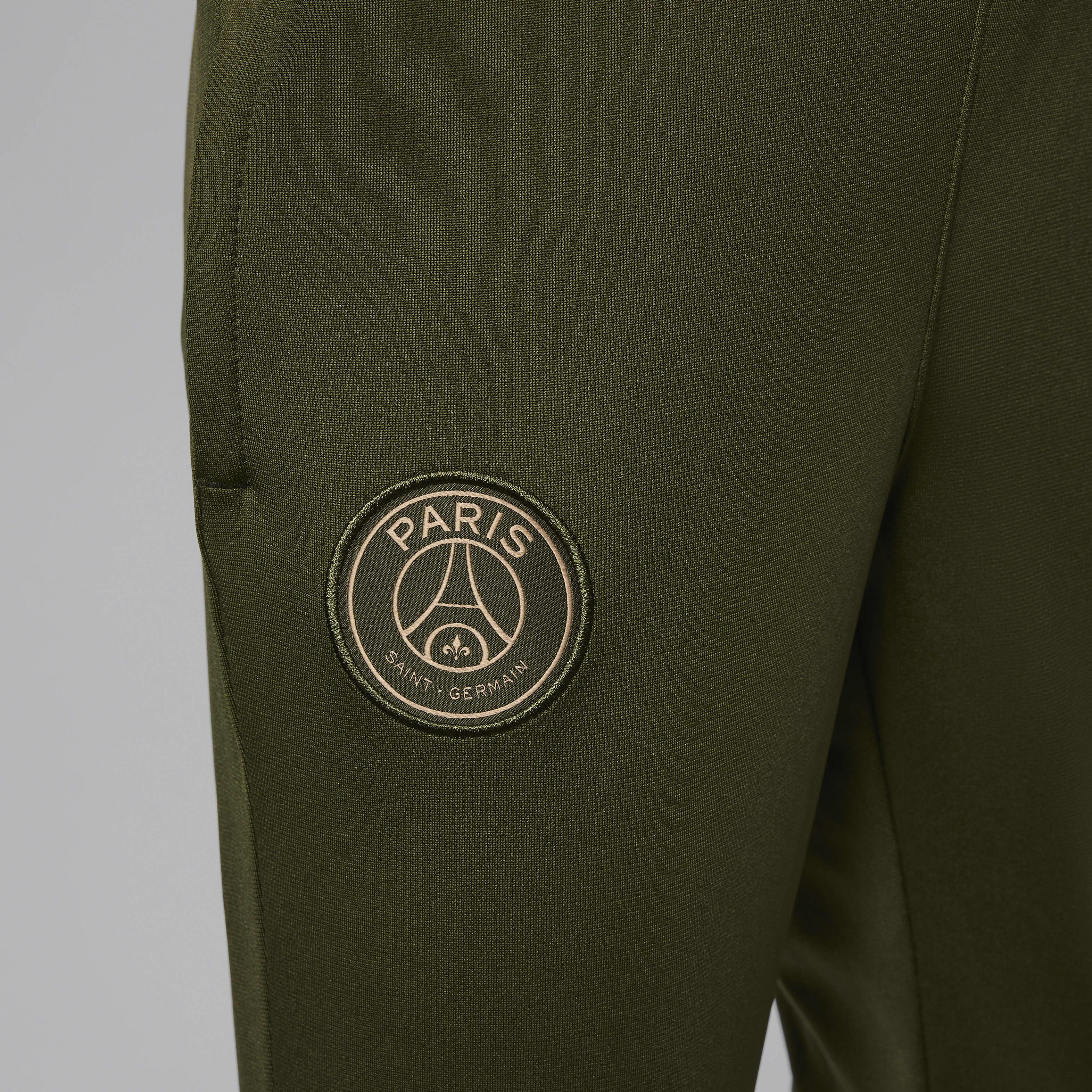 باريس سان جيرمان سترايك البديل image number 9