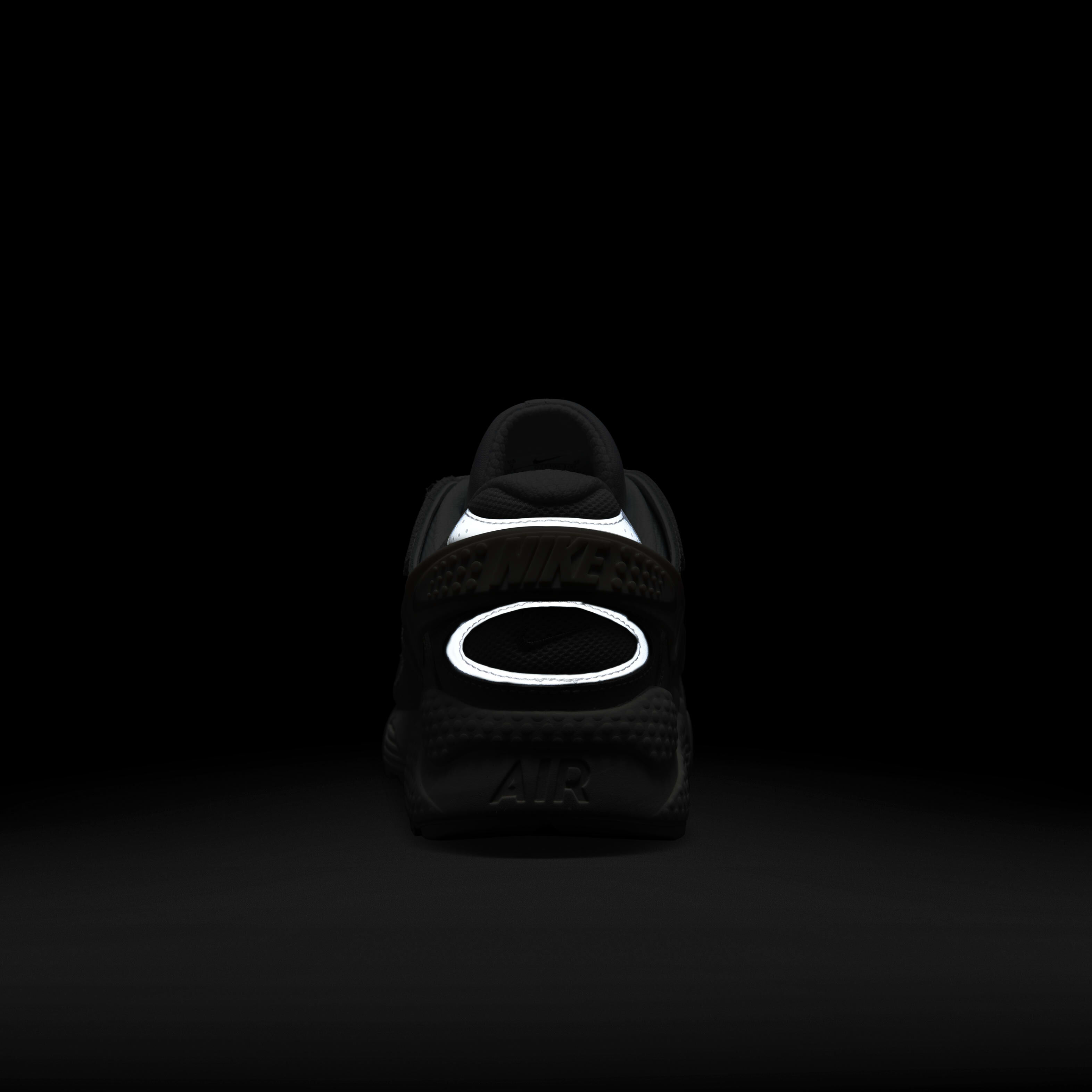 Nike Air Huarache Runner image number 10