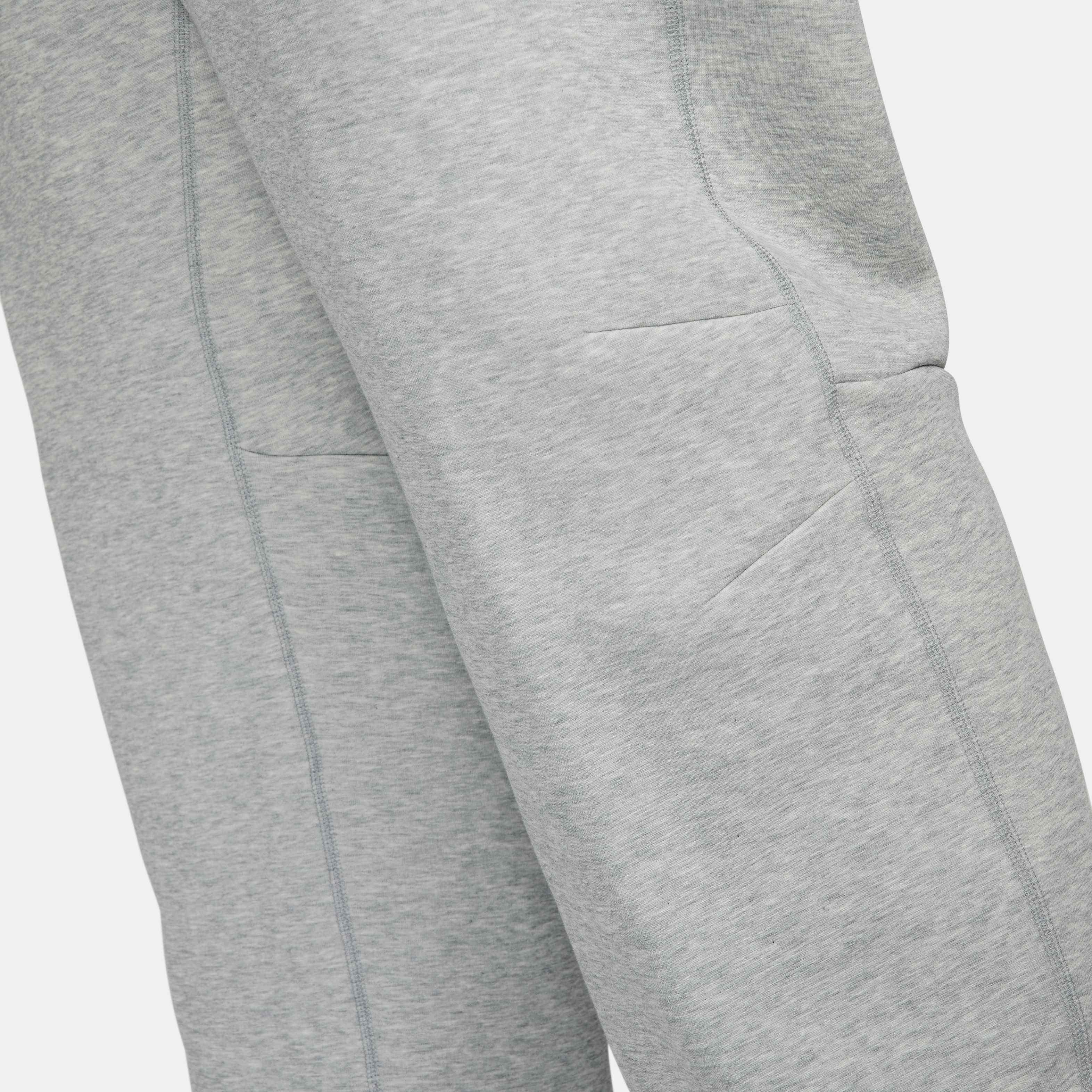 Nike Sportswear Tech Fleece image number 15