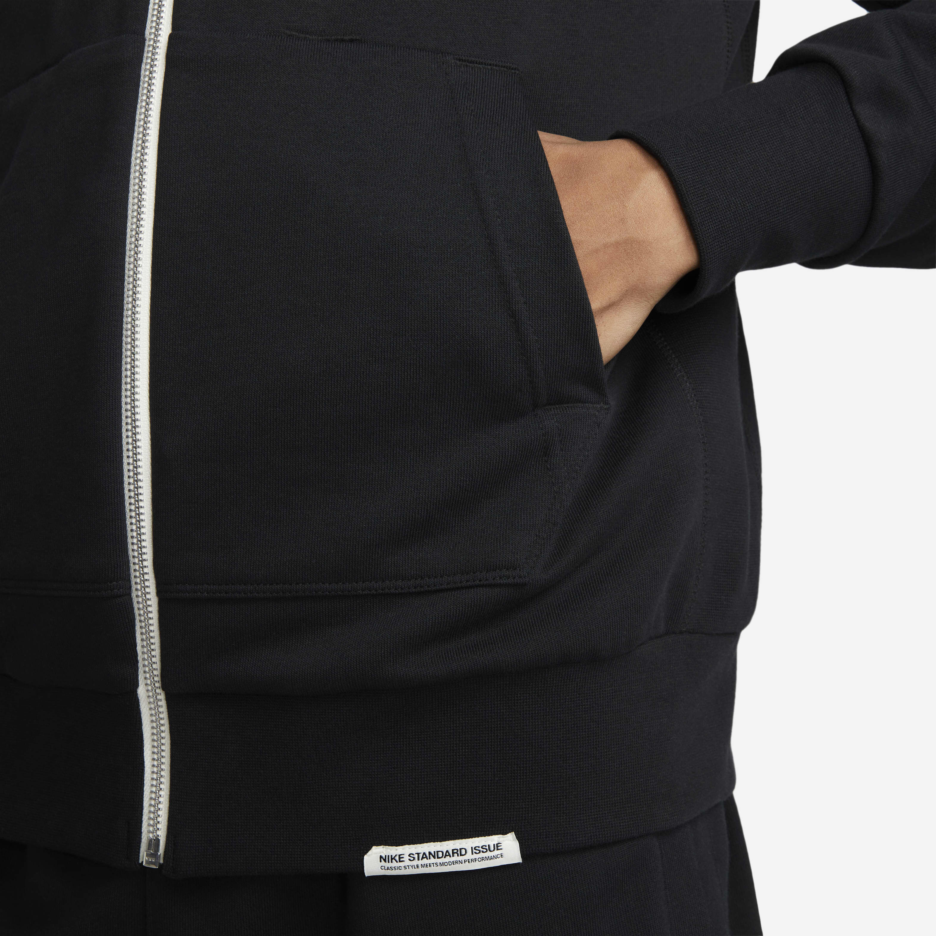 نايكي دراي-فت ستاندرد اشيو image number 3