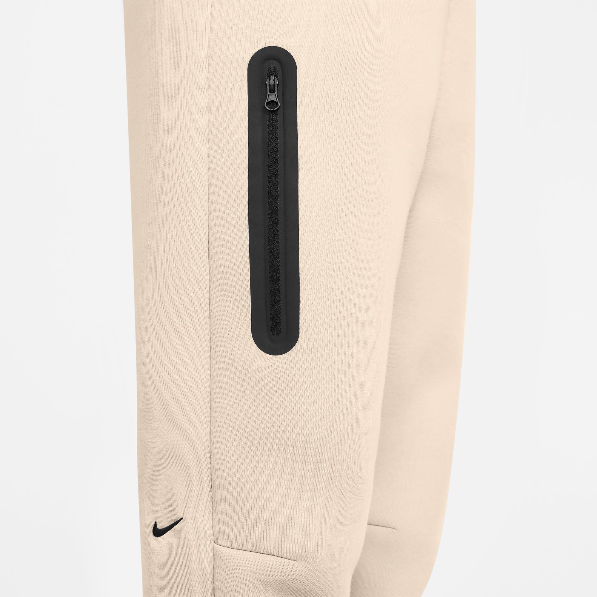 Nike Sportswear Tech Fleece image number 2