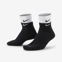 Nike Everyday Plus Cushioned