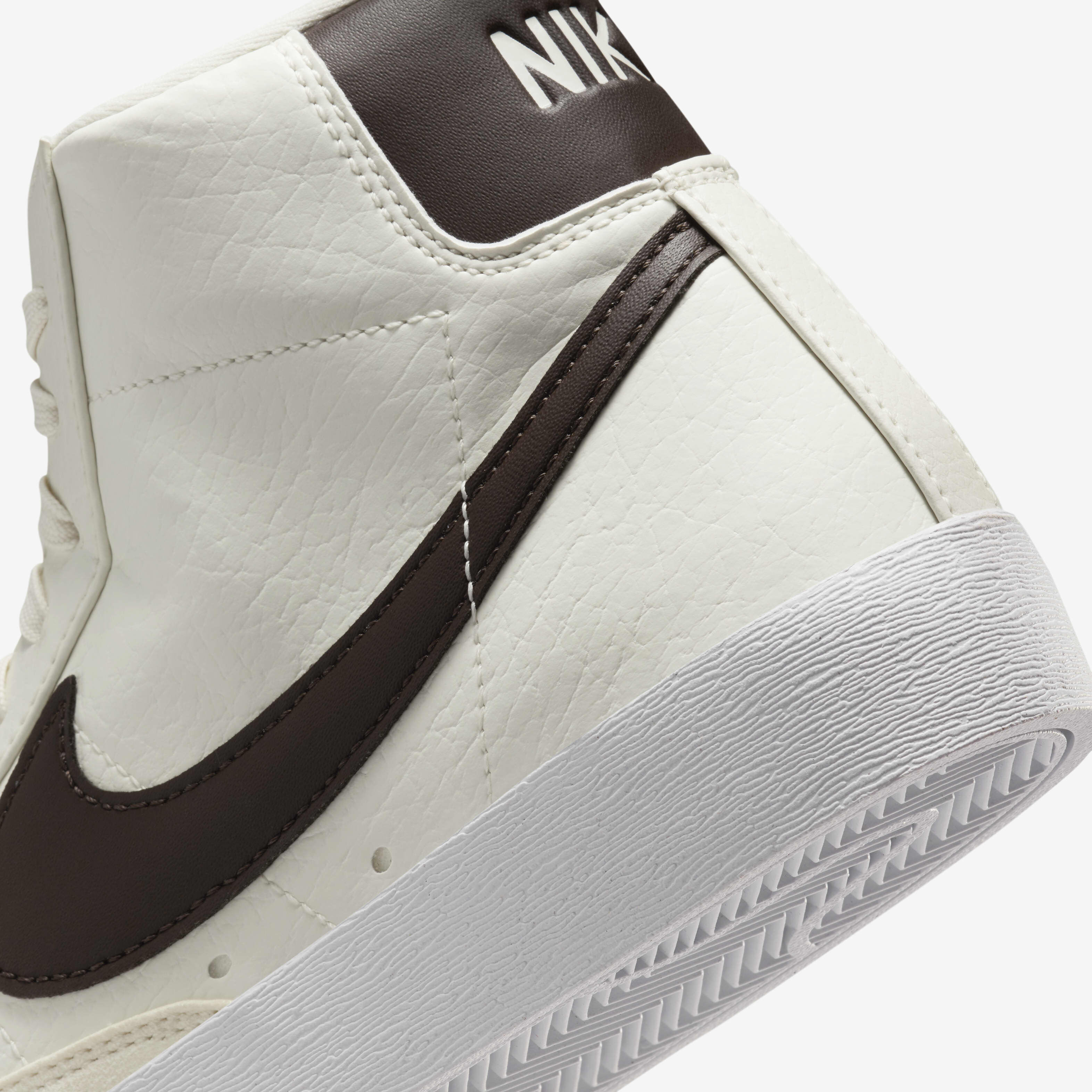 نايكي بليزر ميد'77 نيكست نيتشر image number 7