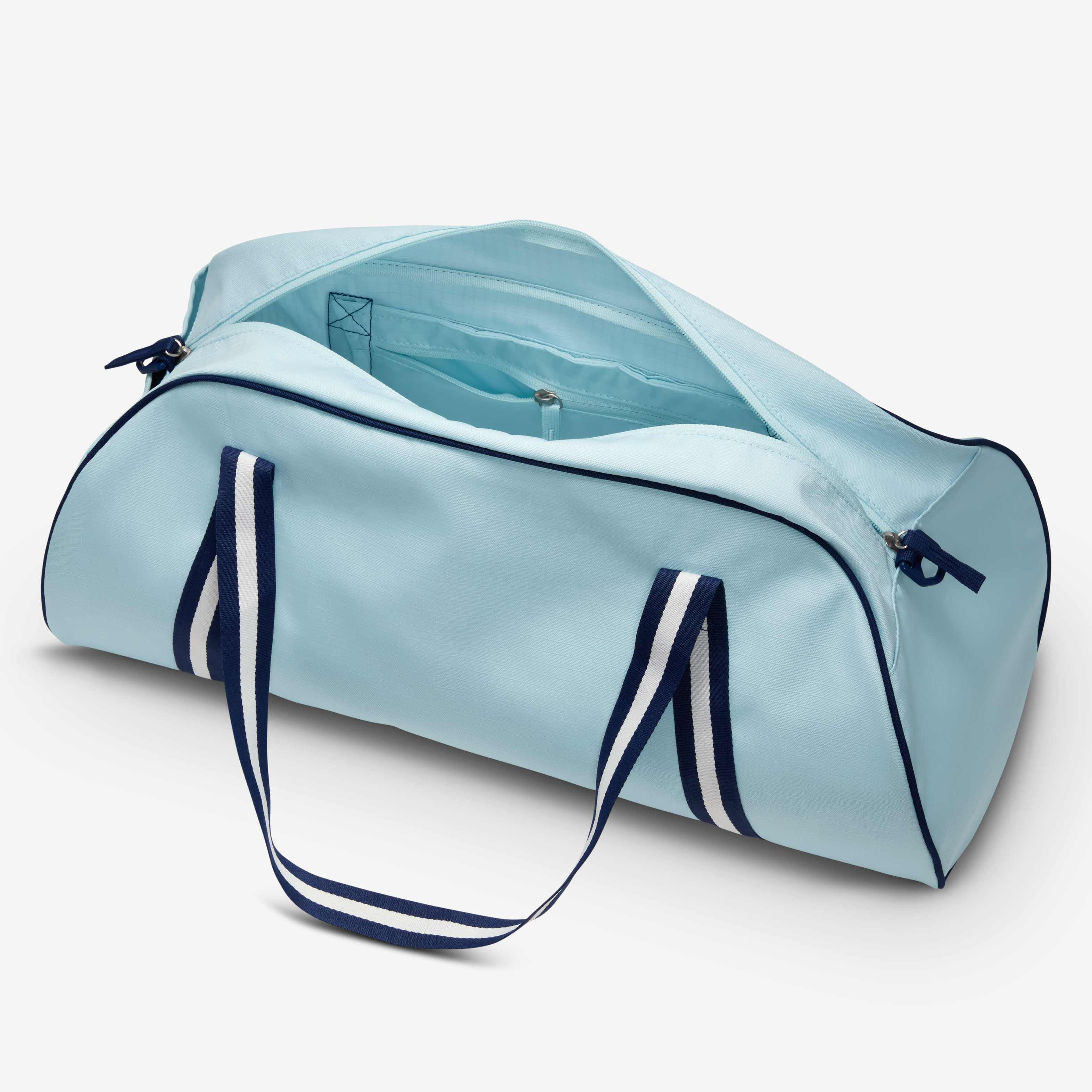 Nike Gym Club image number 4