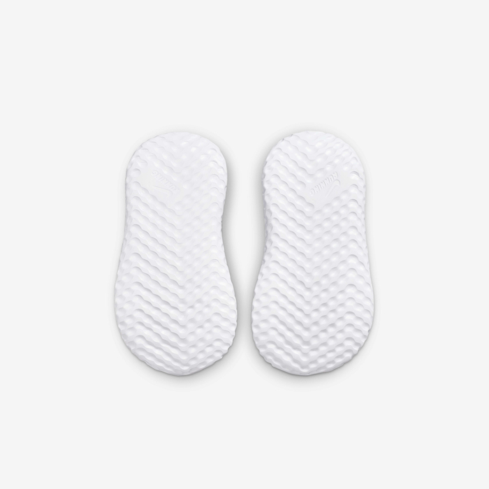 نايكي ريفوليوشن 5 image number 1 نايكي ريفوليوشن 5 image number 1