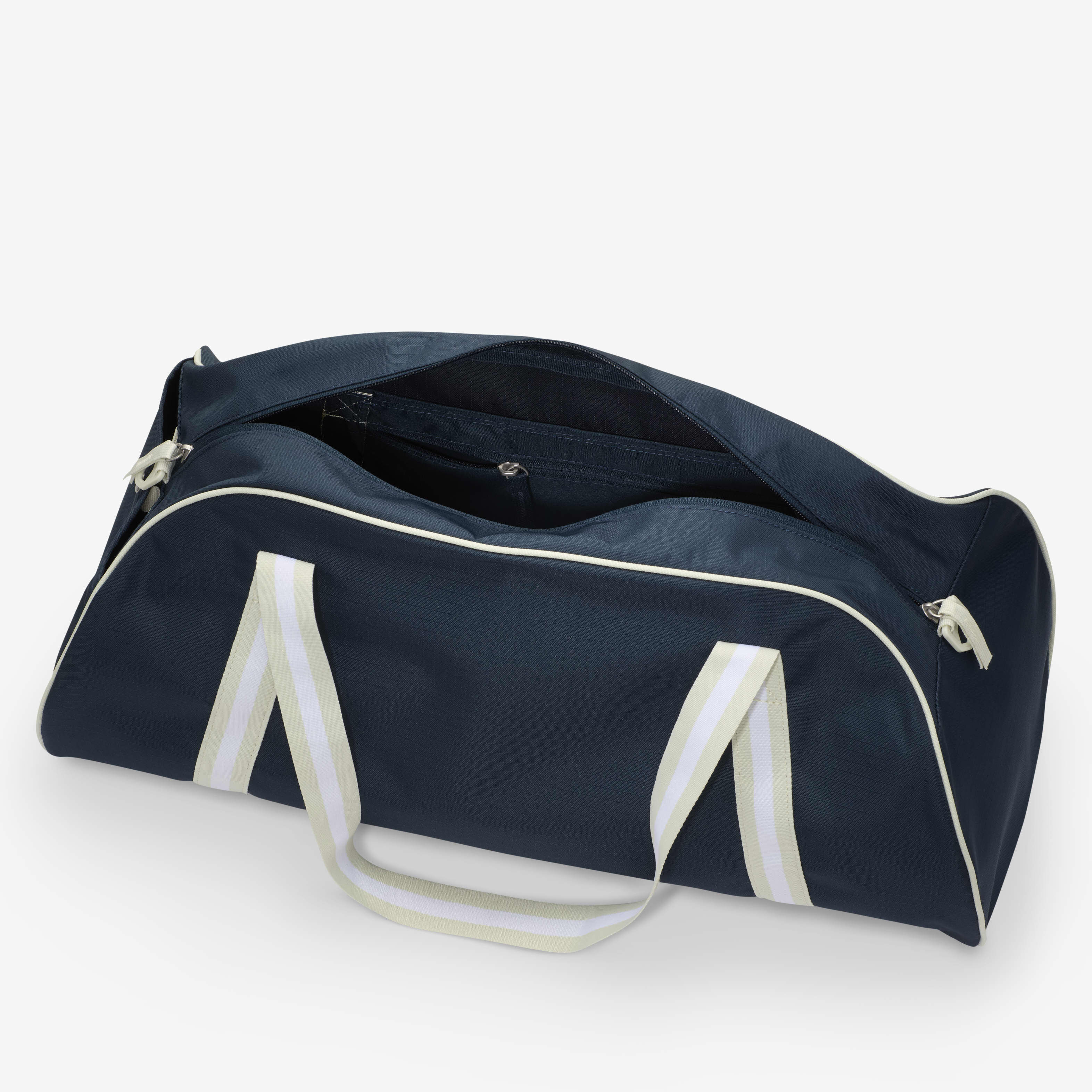 Buy Nike Gym Club Training Bag (24L) - Armoury Navy/Sea