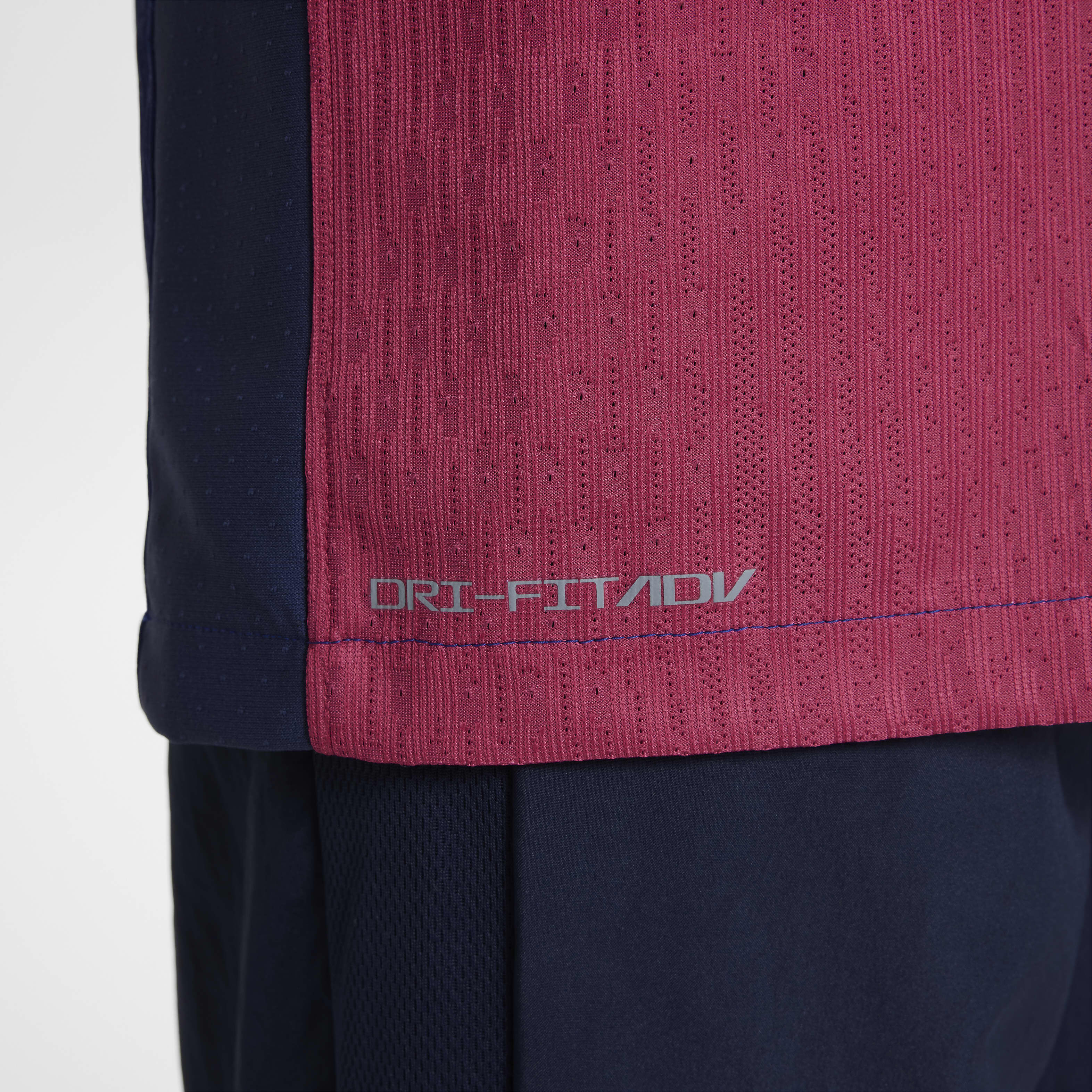 برشلونة 2024/25 ماتش الأساسي image number 4