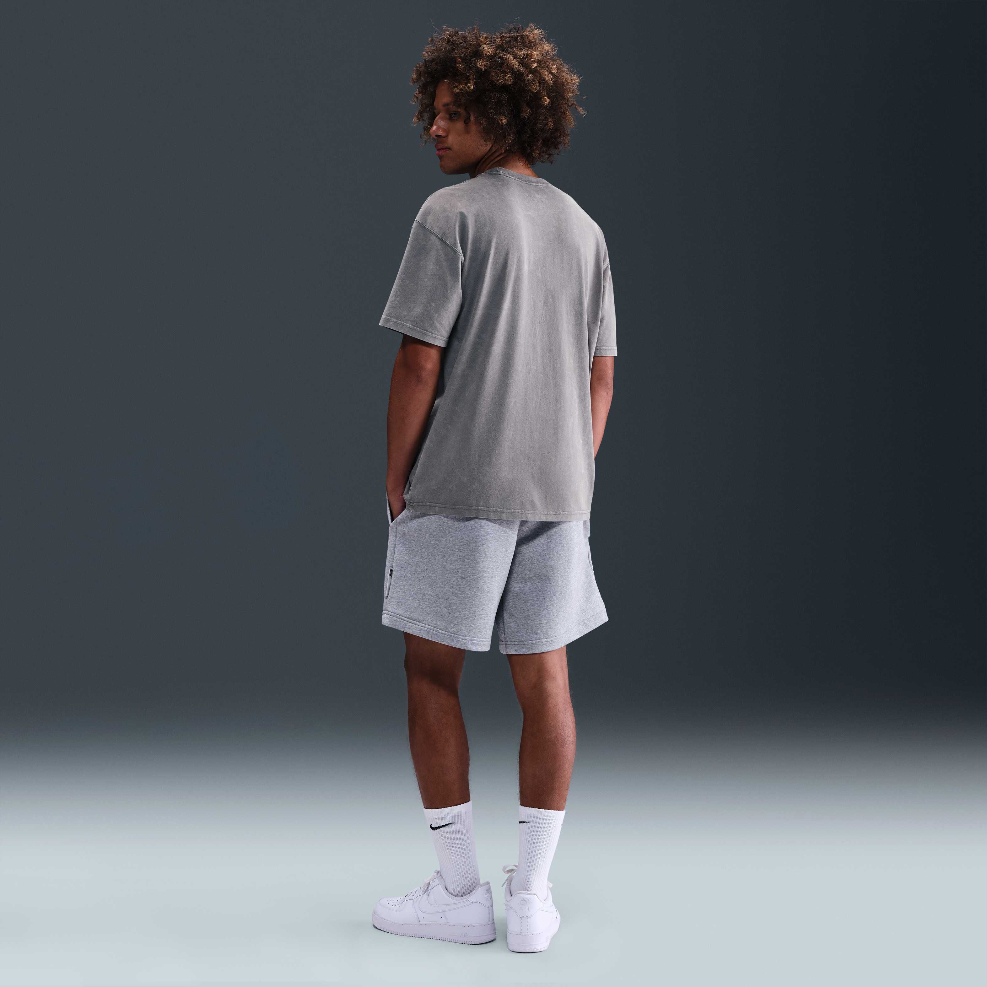 Nike Men's Basketball T-Shirt image number 4