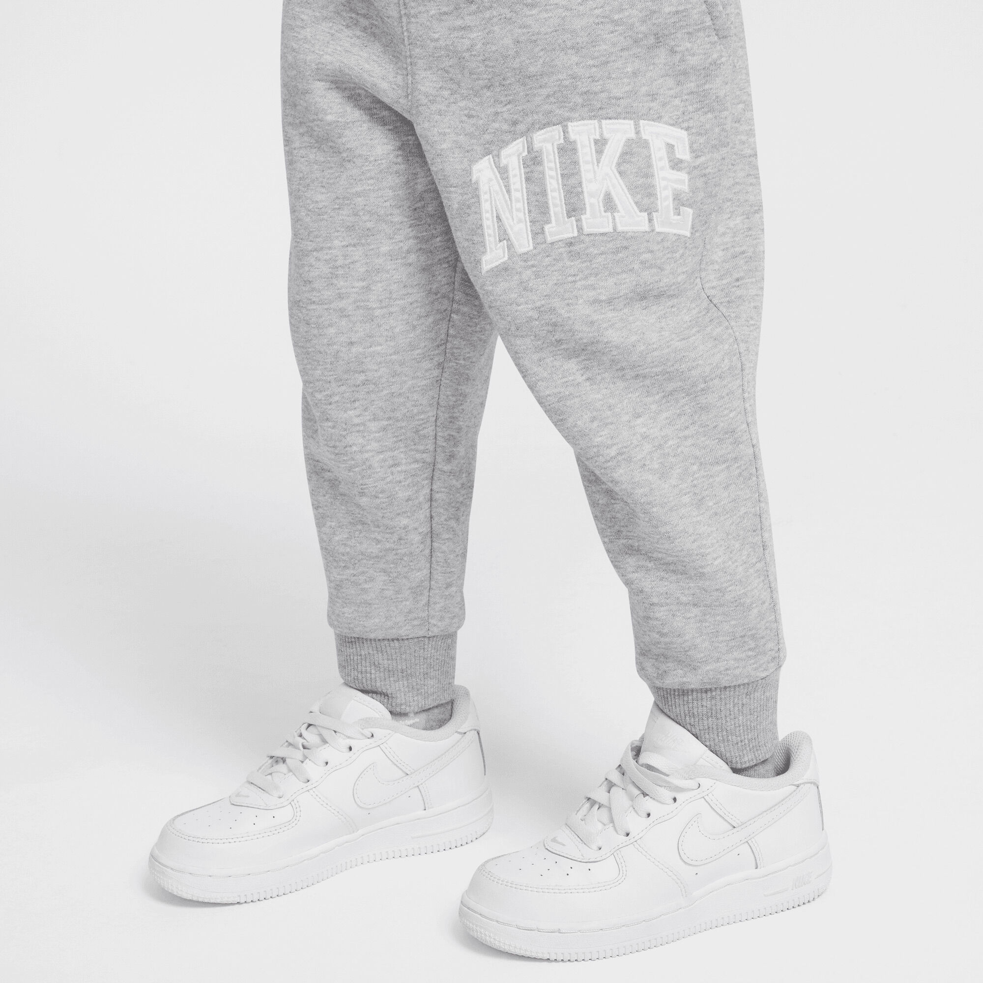 نايكي سبورتسوير كلوب image number 3