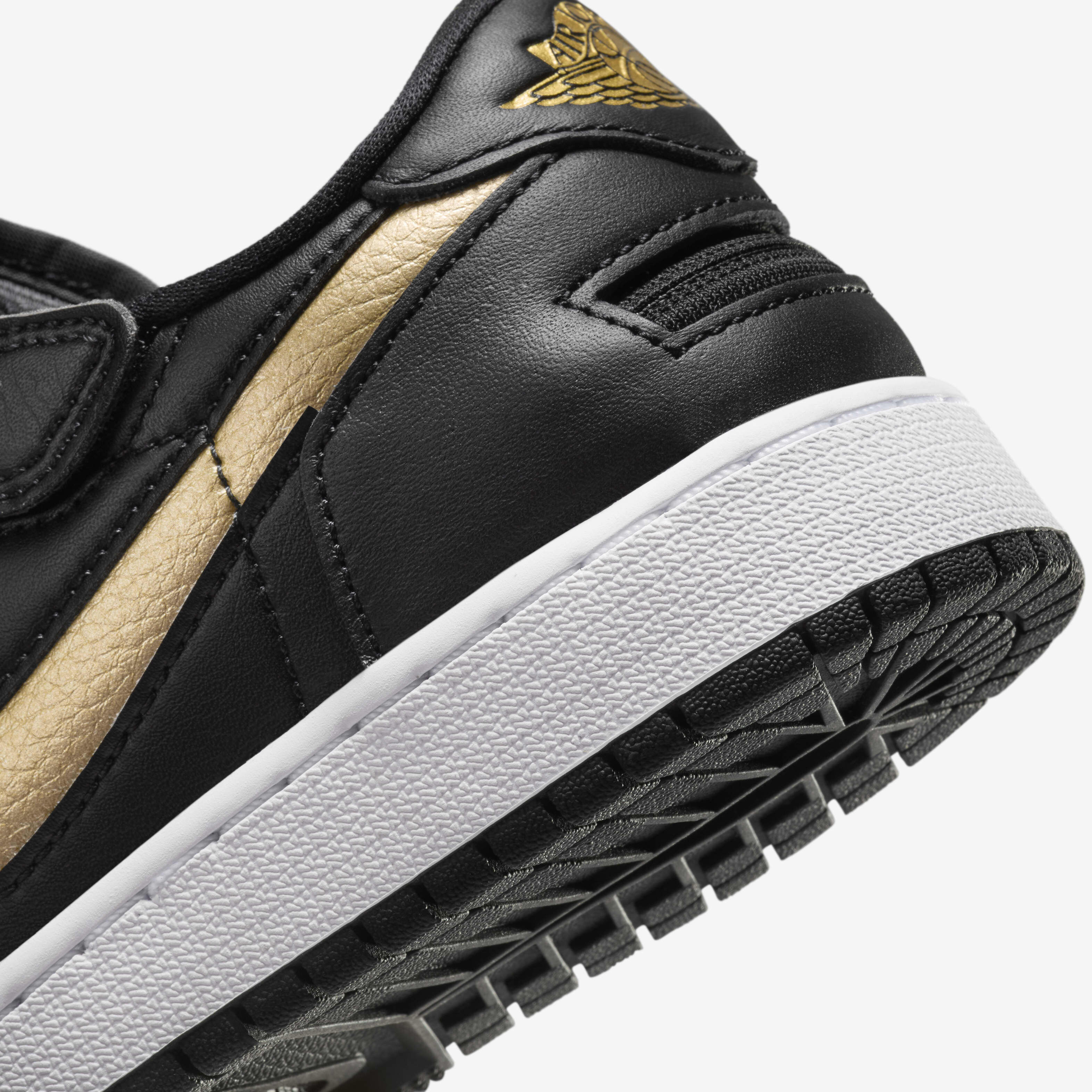 Air Jordan 1 Low FlyEase image number 7