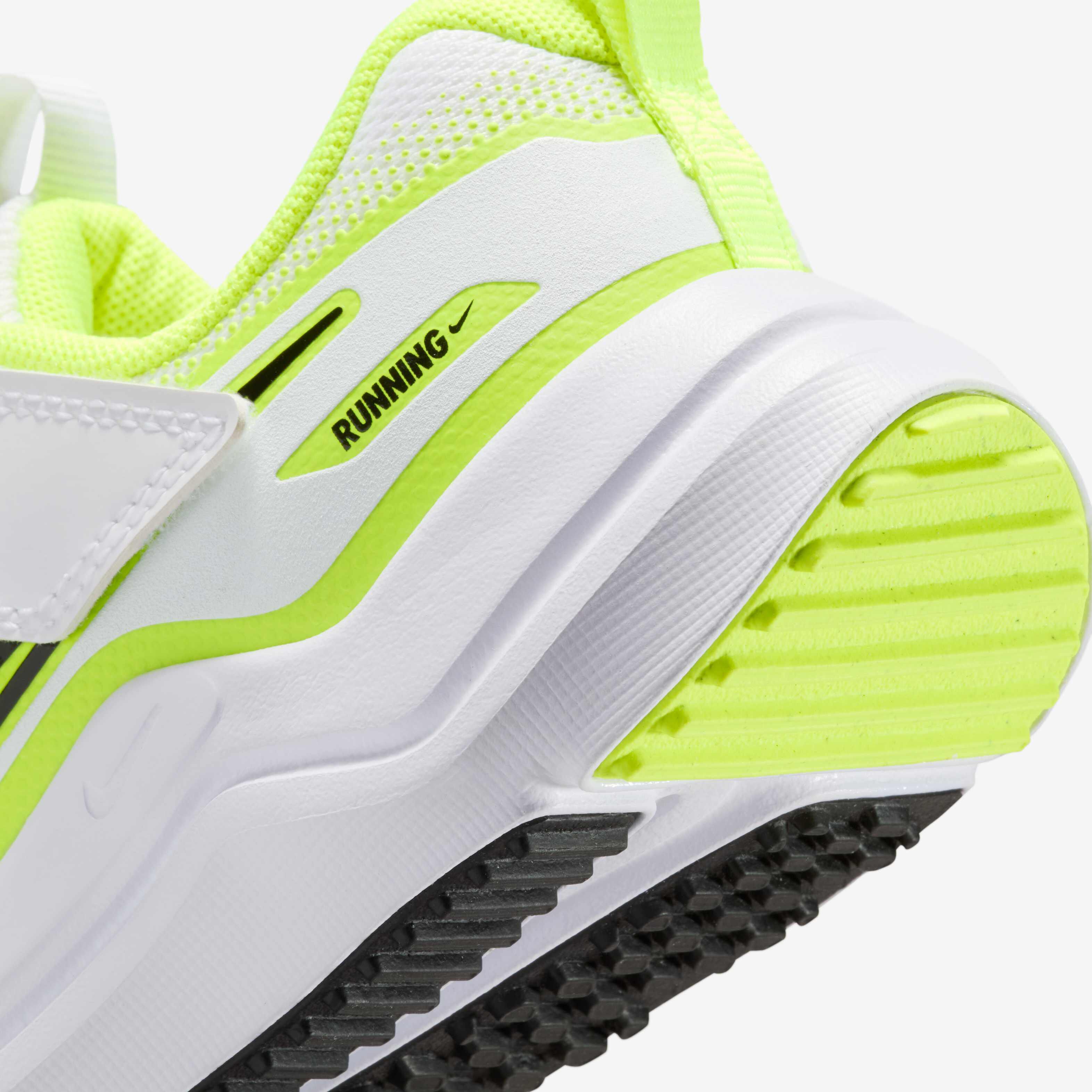 Nike Cosmic Runner image number 7