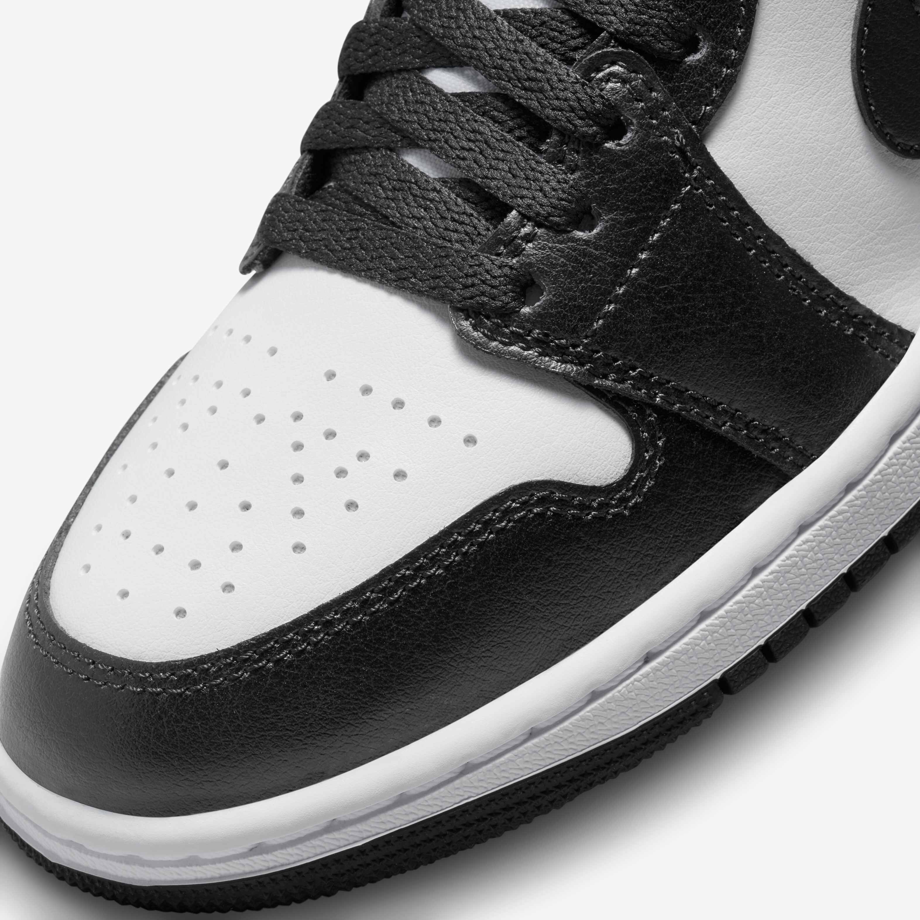 Air Jordan 1 Mid image number 6