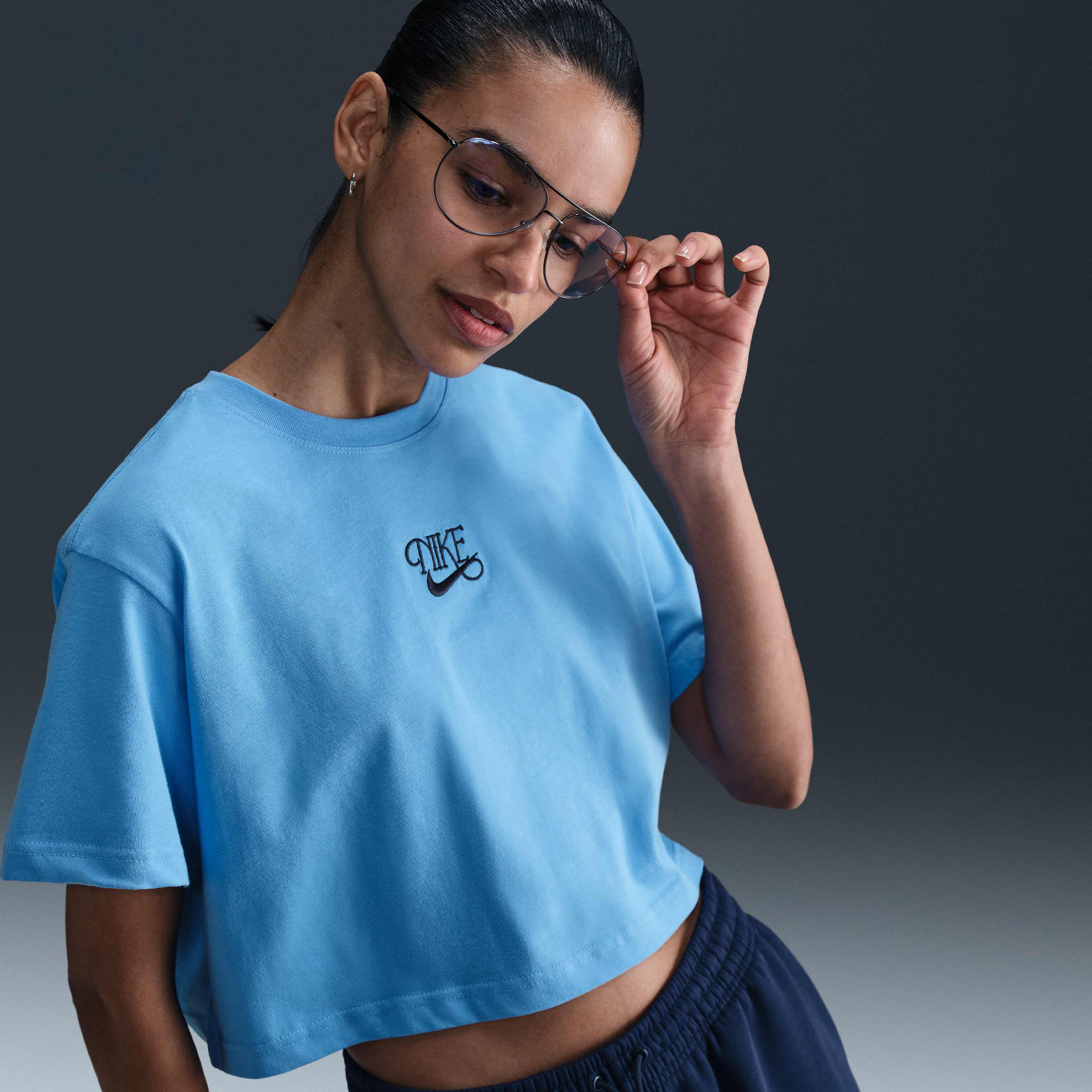 Nike Sportswear image number 0