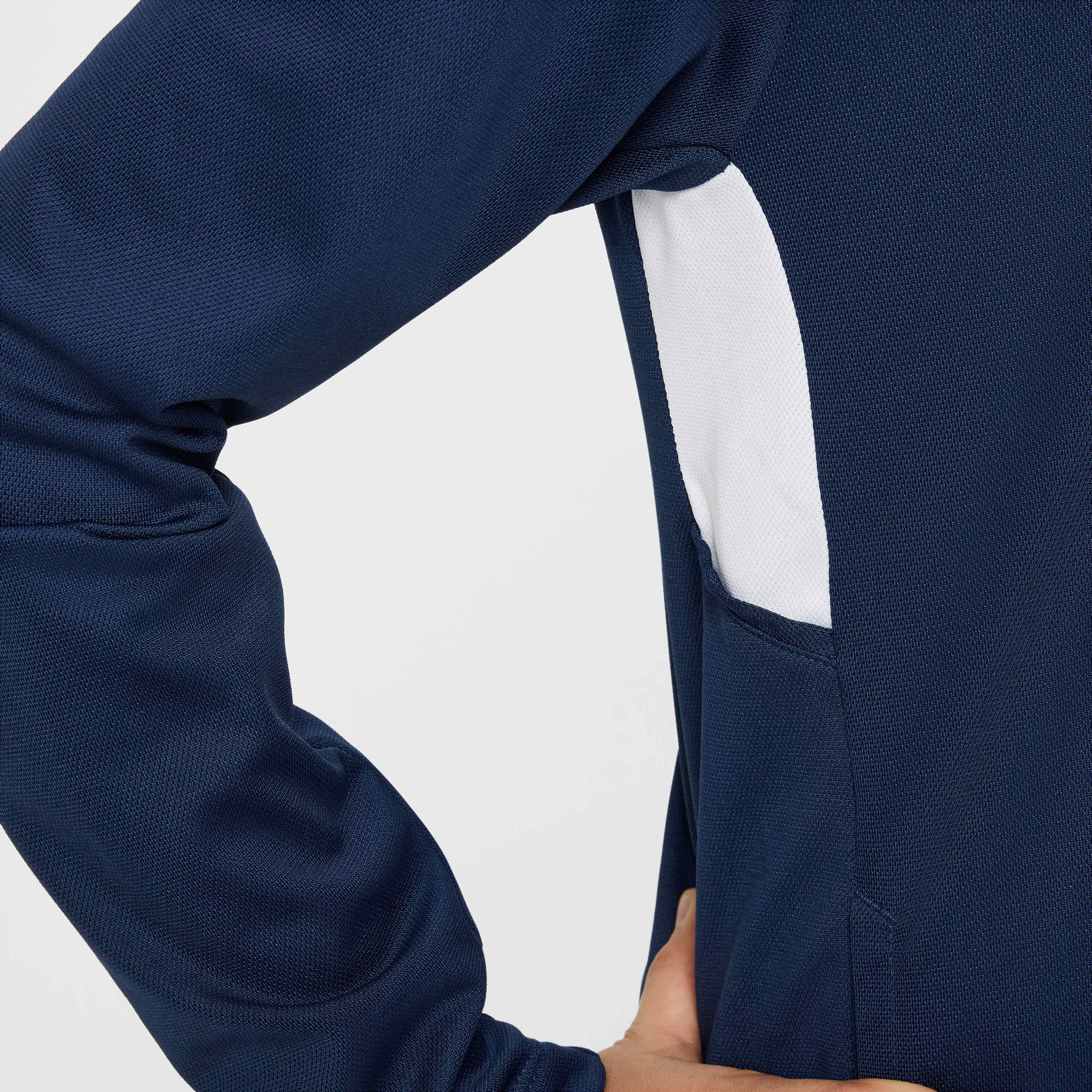 نايكي أكاديمي image number 5